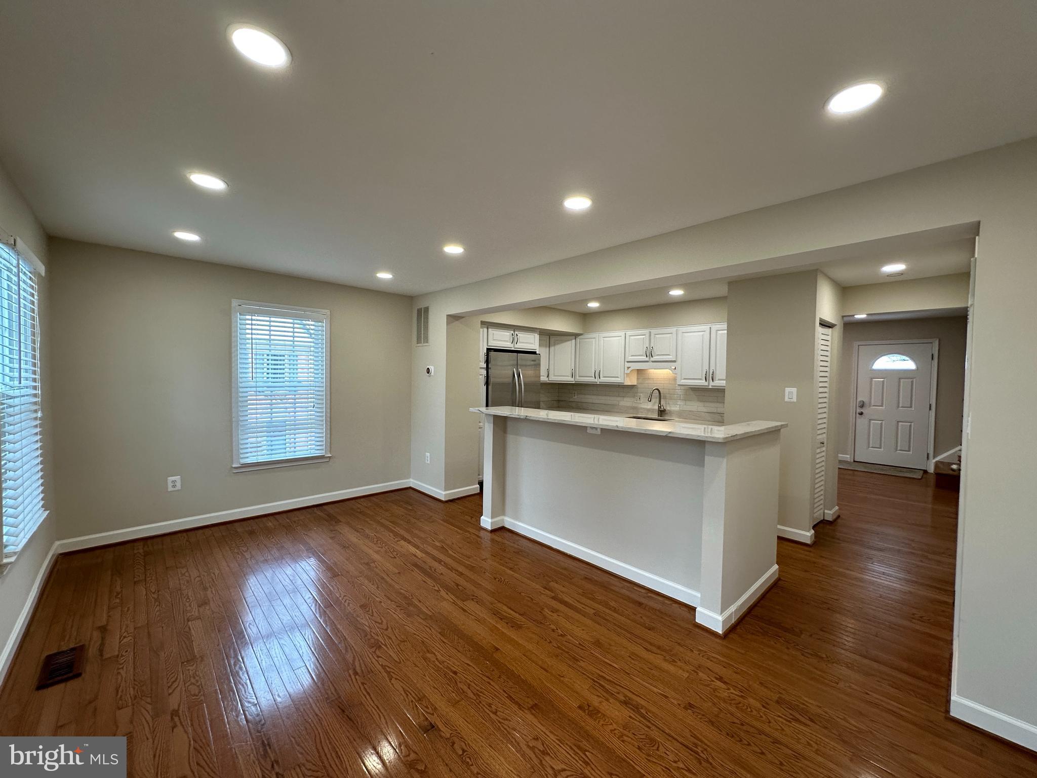 DEEPWOOD - Residential Lease