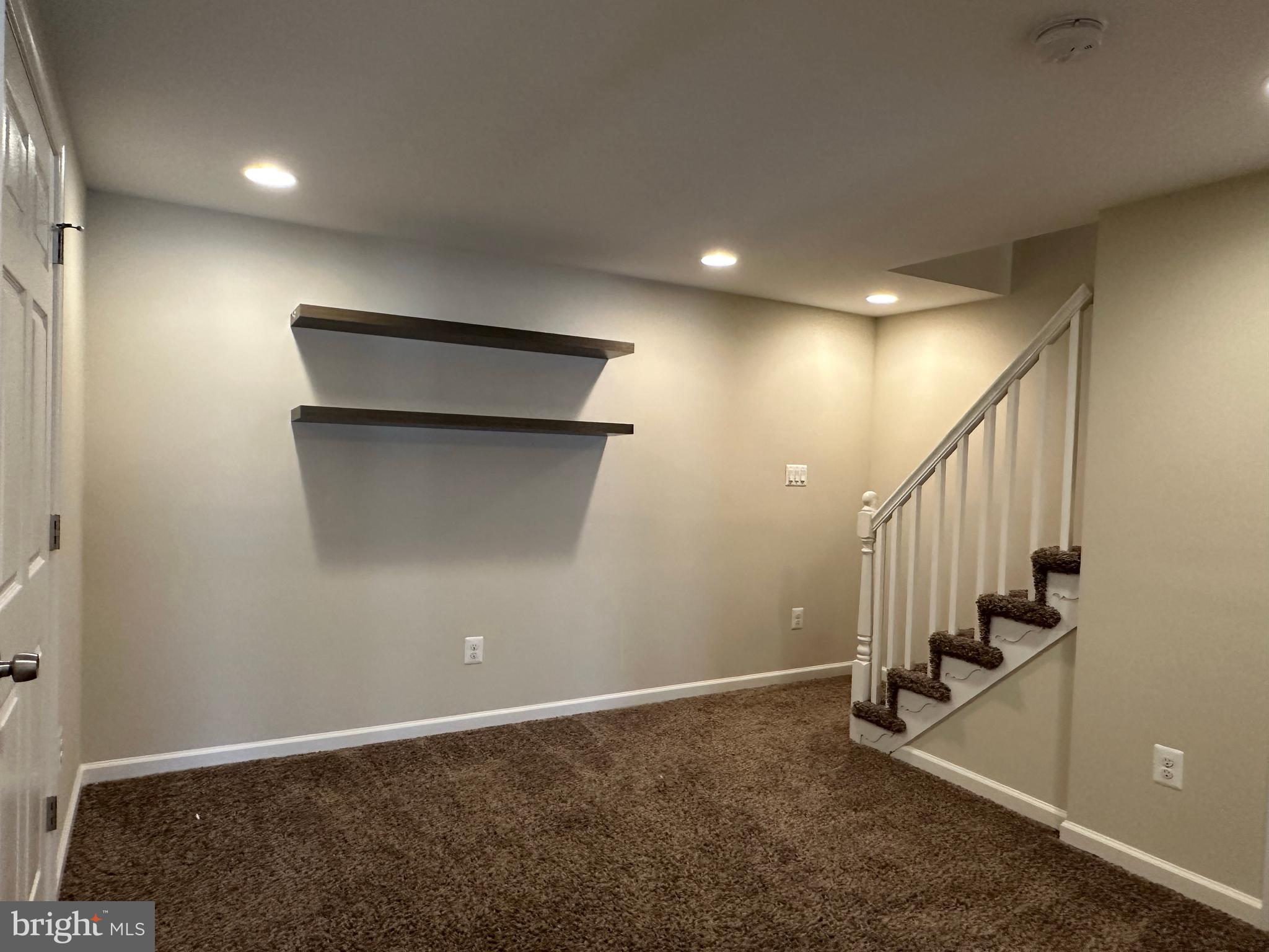 DEEPWOOD - Residential Lease