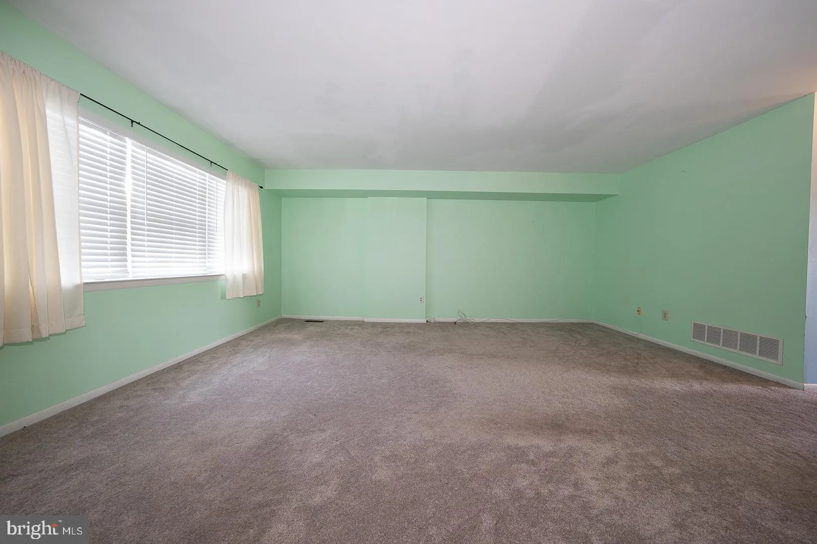 Downingtown, Pennsylvania 19335, United States, 3 Bedrooms Bedrooms, ,3 BathroomsBathrooms,Residential,Active,177015