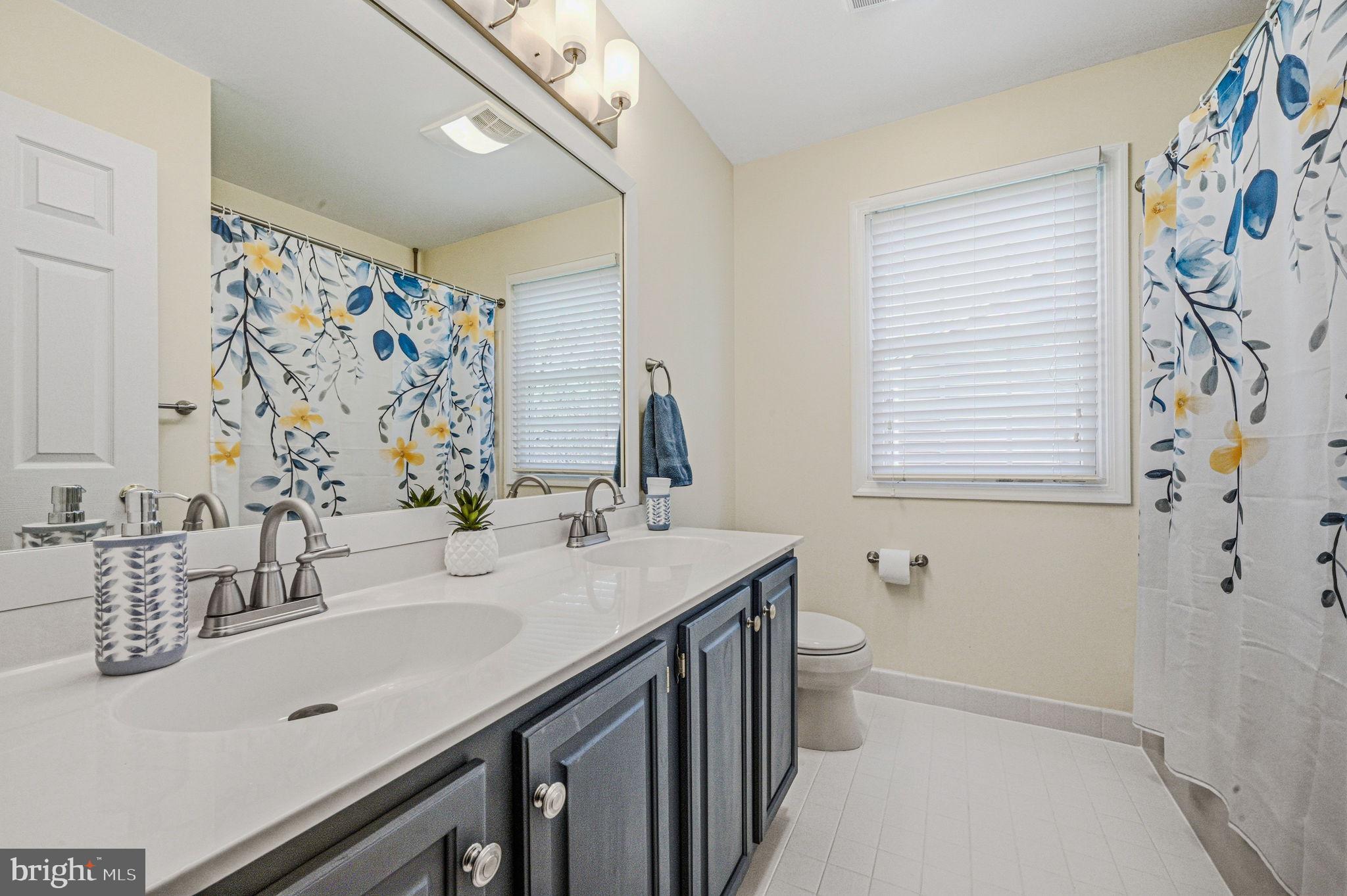 SOMERSET LAKE - Residential