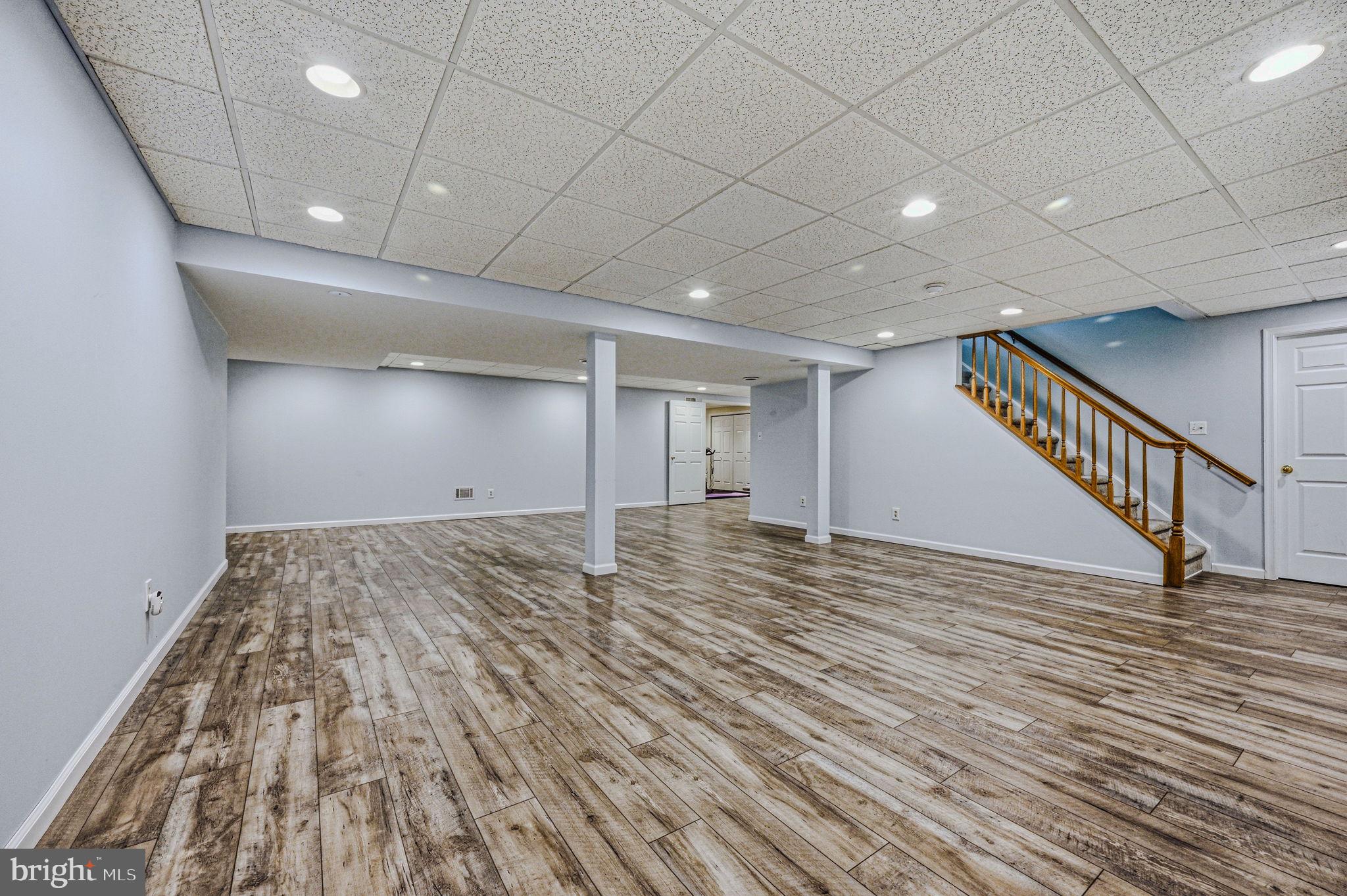 SOMERSET LAKE - Residential