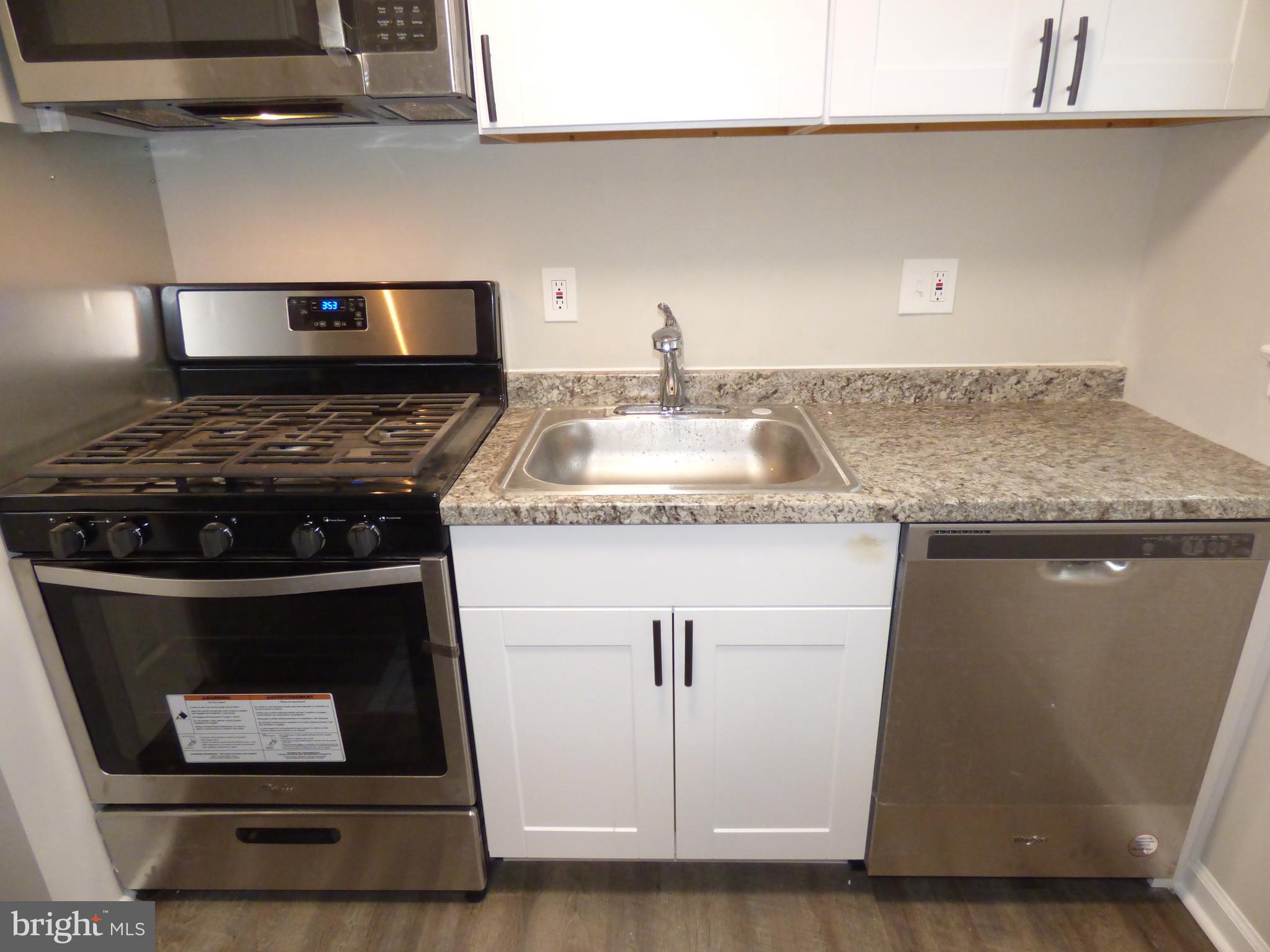 IVERSON SQUARE CONDOMINIUM - Residential