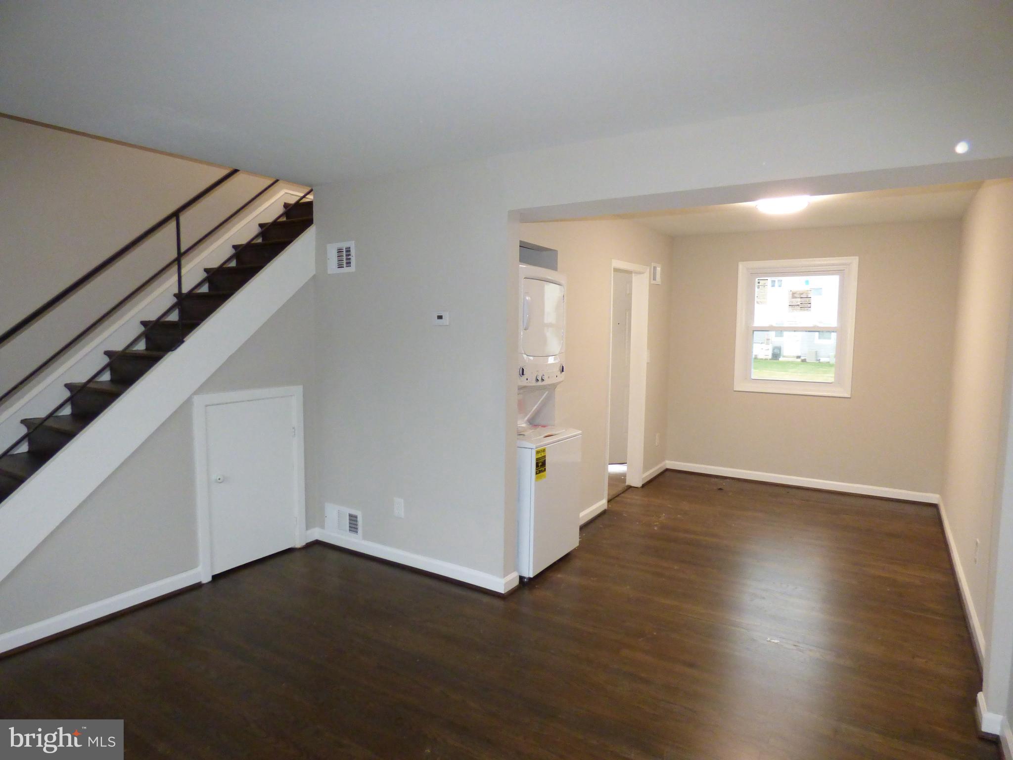 IVERSON SQUARE CONDOMINIUM - Residential