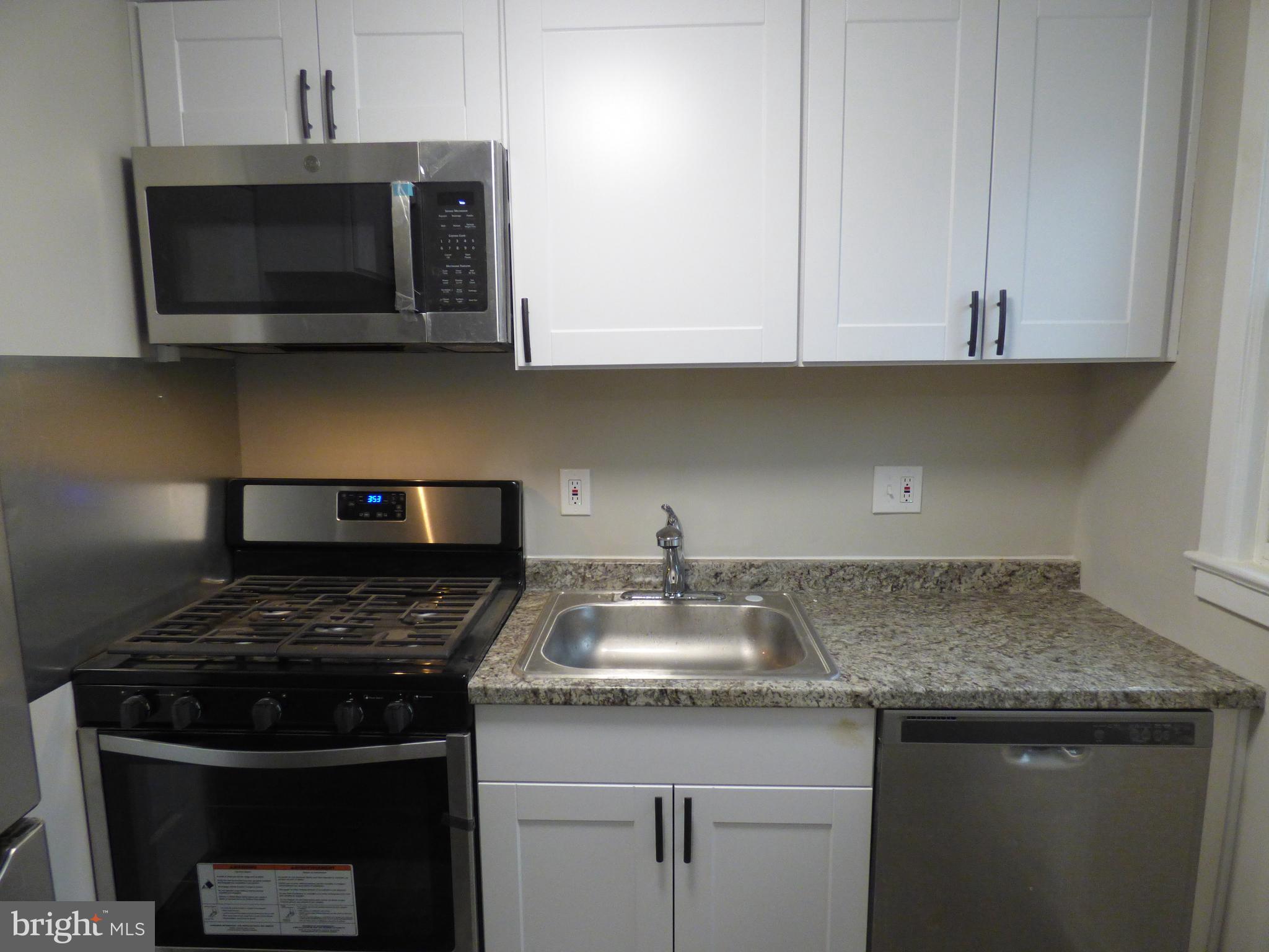 IVERSON SQUARE CONDOMINIUM - Residential