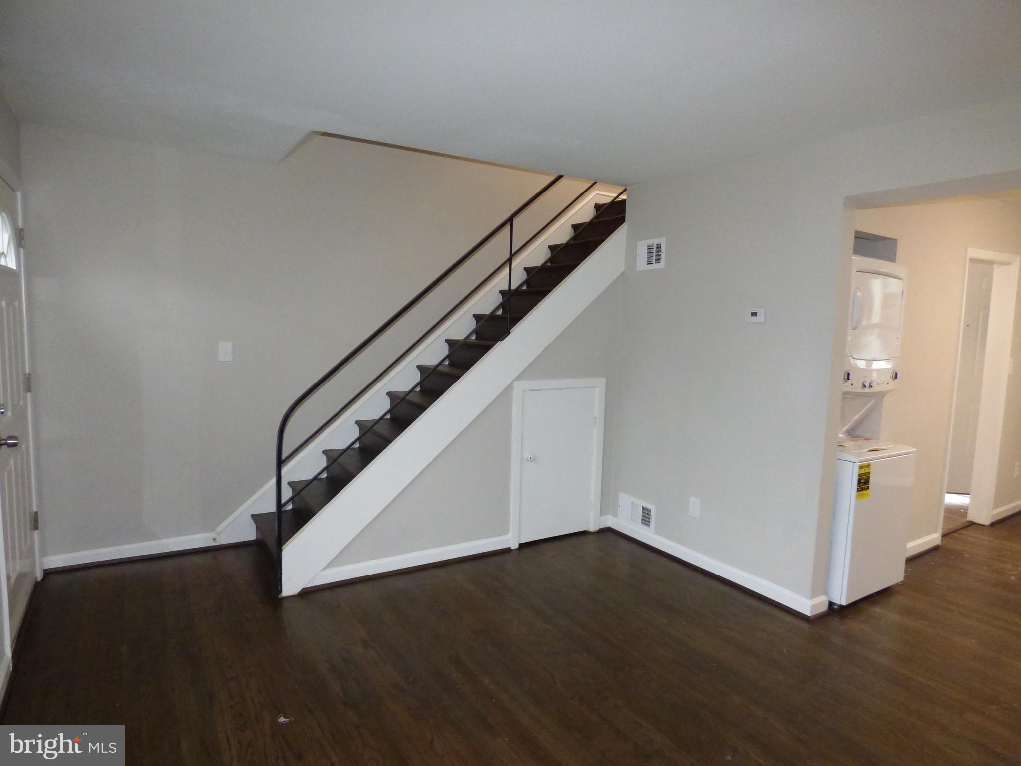 IVERSON SQUARE CONDOMINIUM - Residential