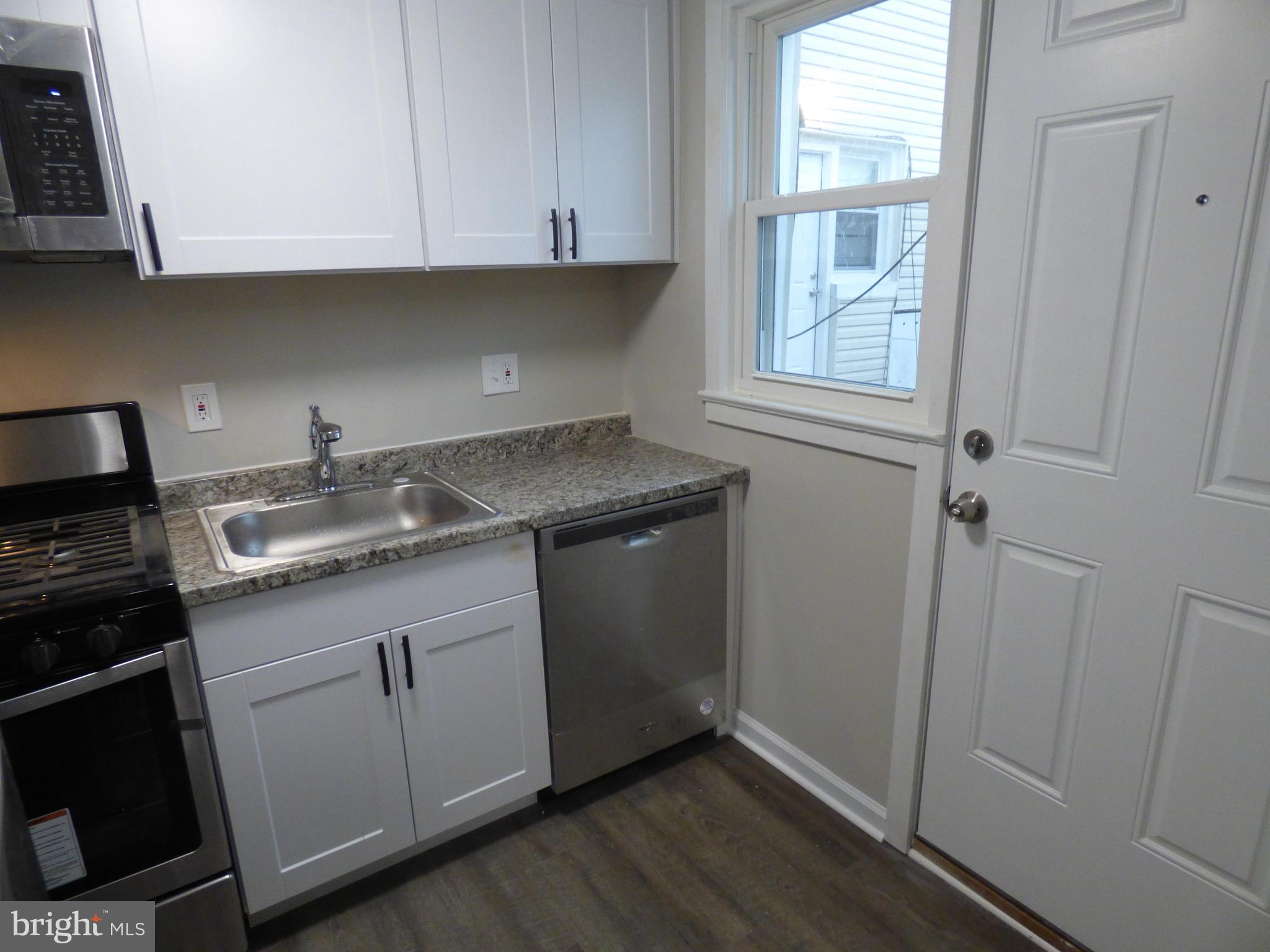 IVERSON SQUARE CONDOMINIUM - Residential