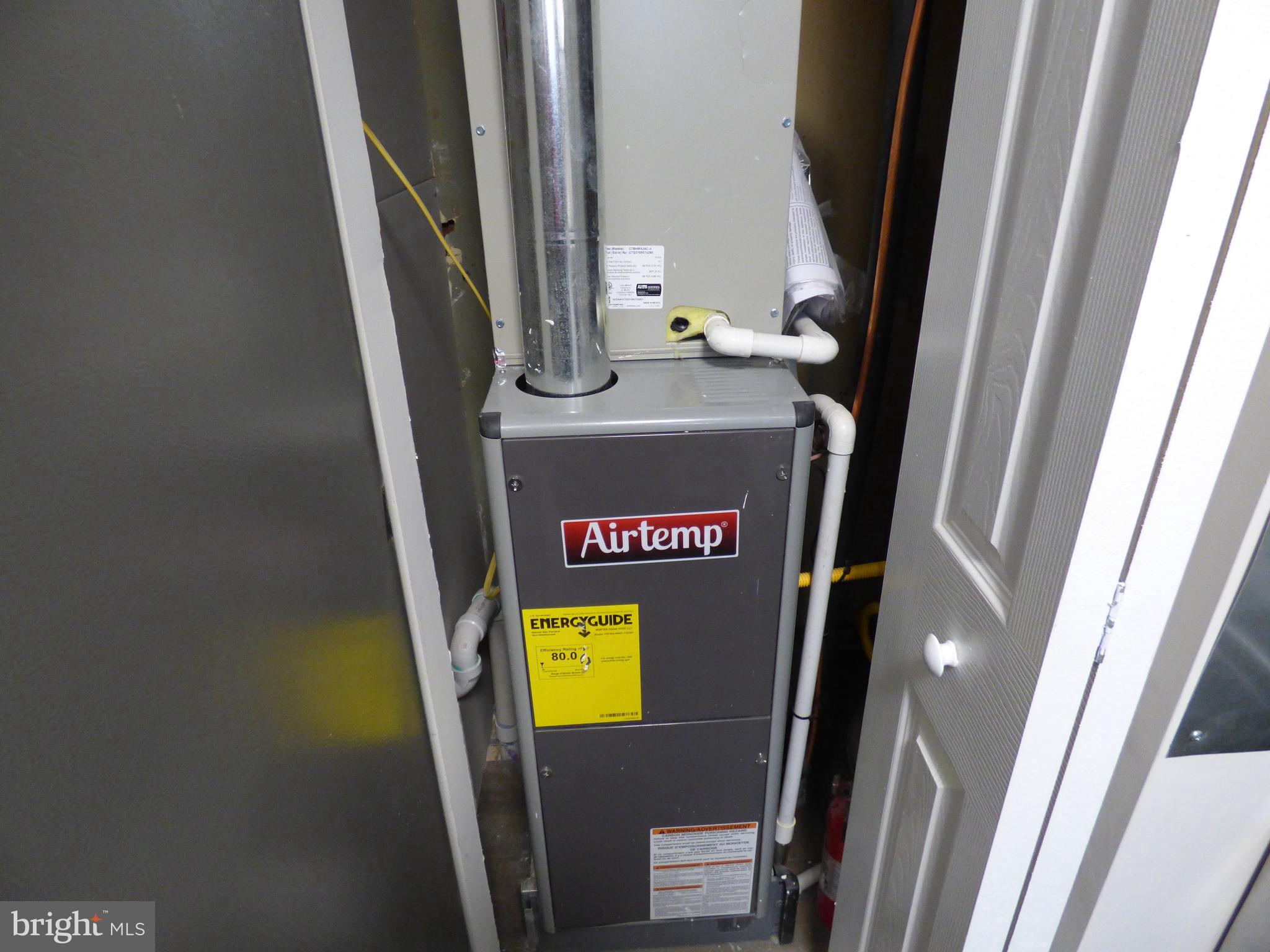 IVERSON SQUARE CONDOMINIUM - Residential