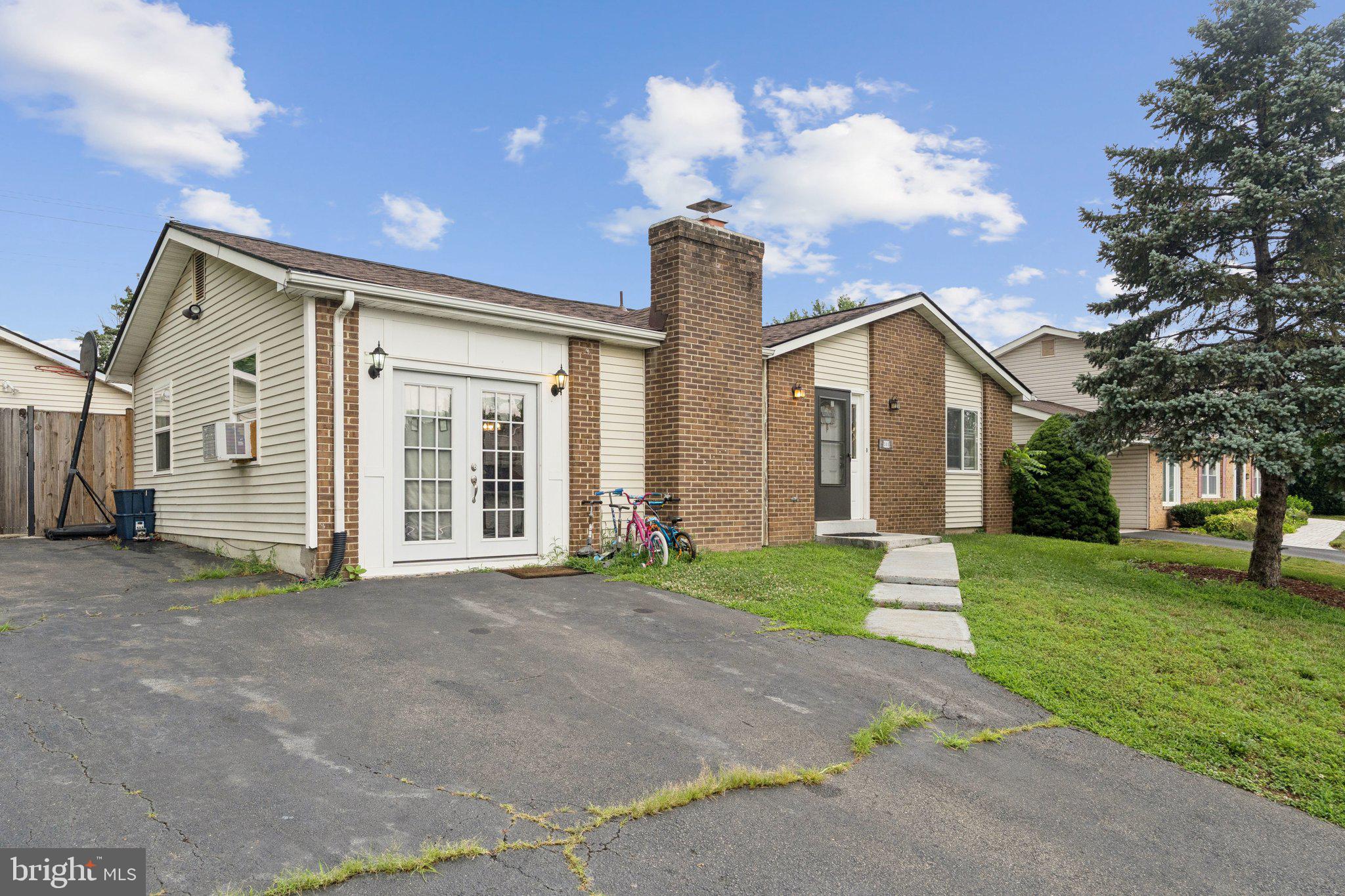 805 N YORK ROAD