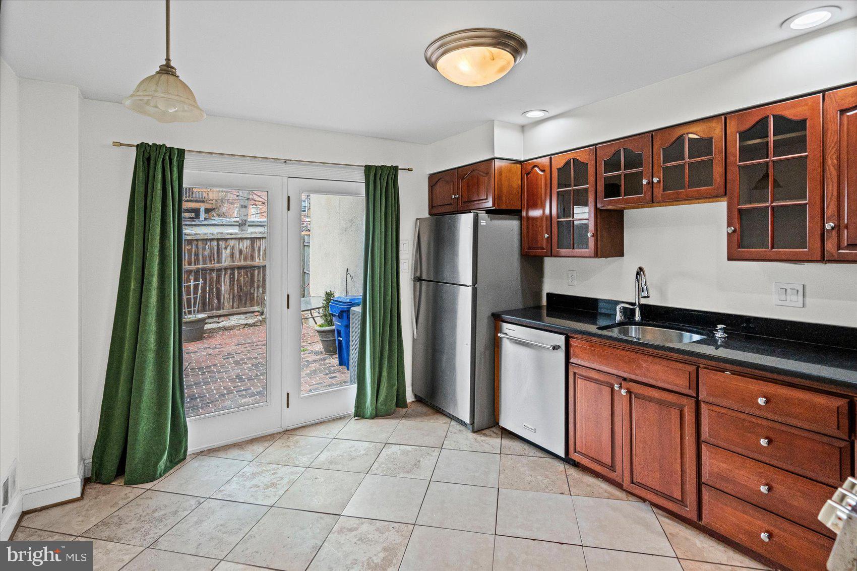 BUTCHERS HILL - Residential