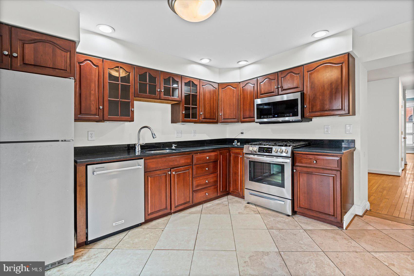 BUTCHERS HILL - Residential