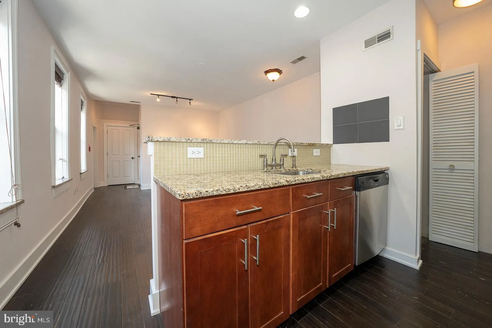 Philadelphia, Pennsylvania 19107, United States, 1 Bedroom Bedrooms, ,1 BathroomBathrooms,Residential,Active,52071