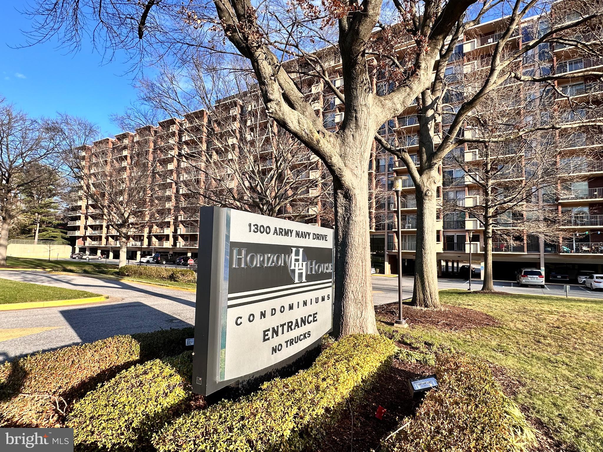 HORIZON HOUSE - Residential Lease