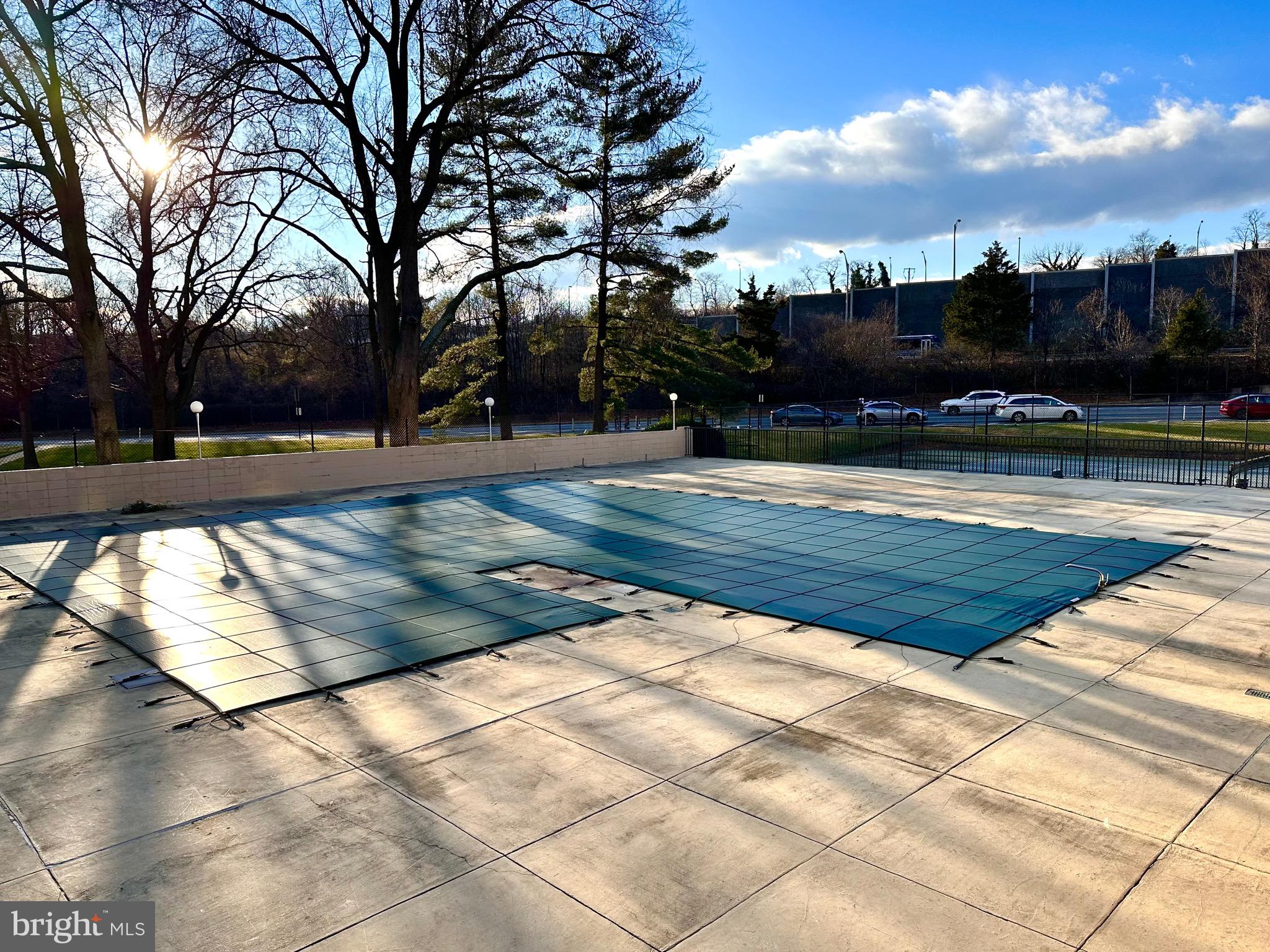 HORIZON HOUSE - Residential Lease