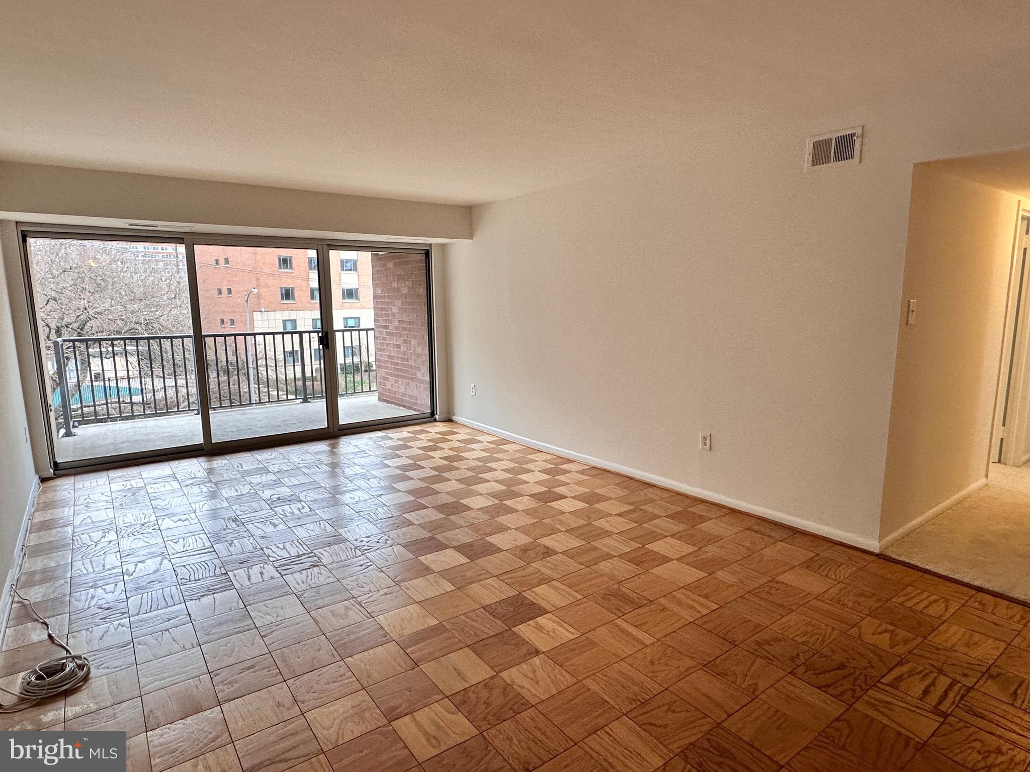 HORIZON HOUSE - Residential Lease