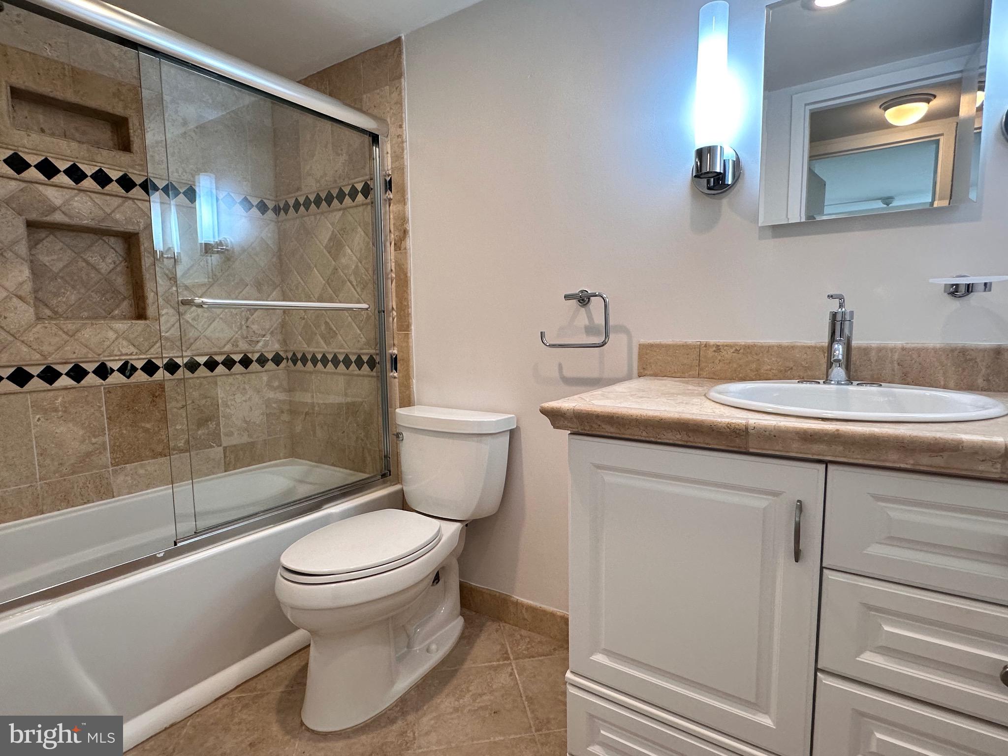 HORIZON HOUSE - Residential Lease