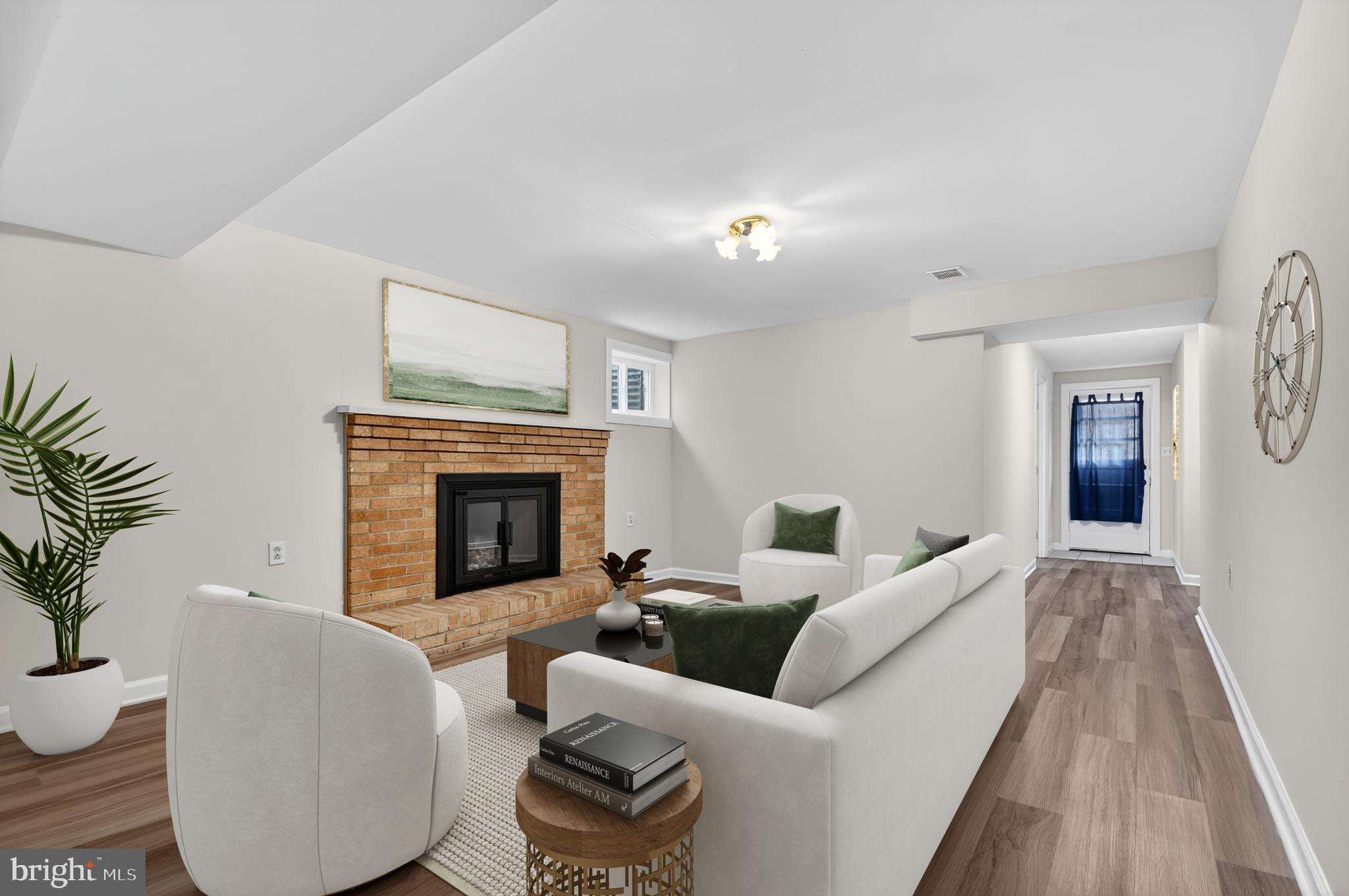 COLLEGE PARK WOODS - Residential