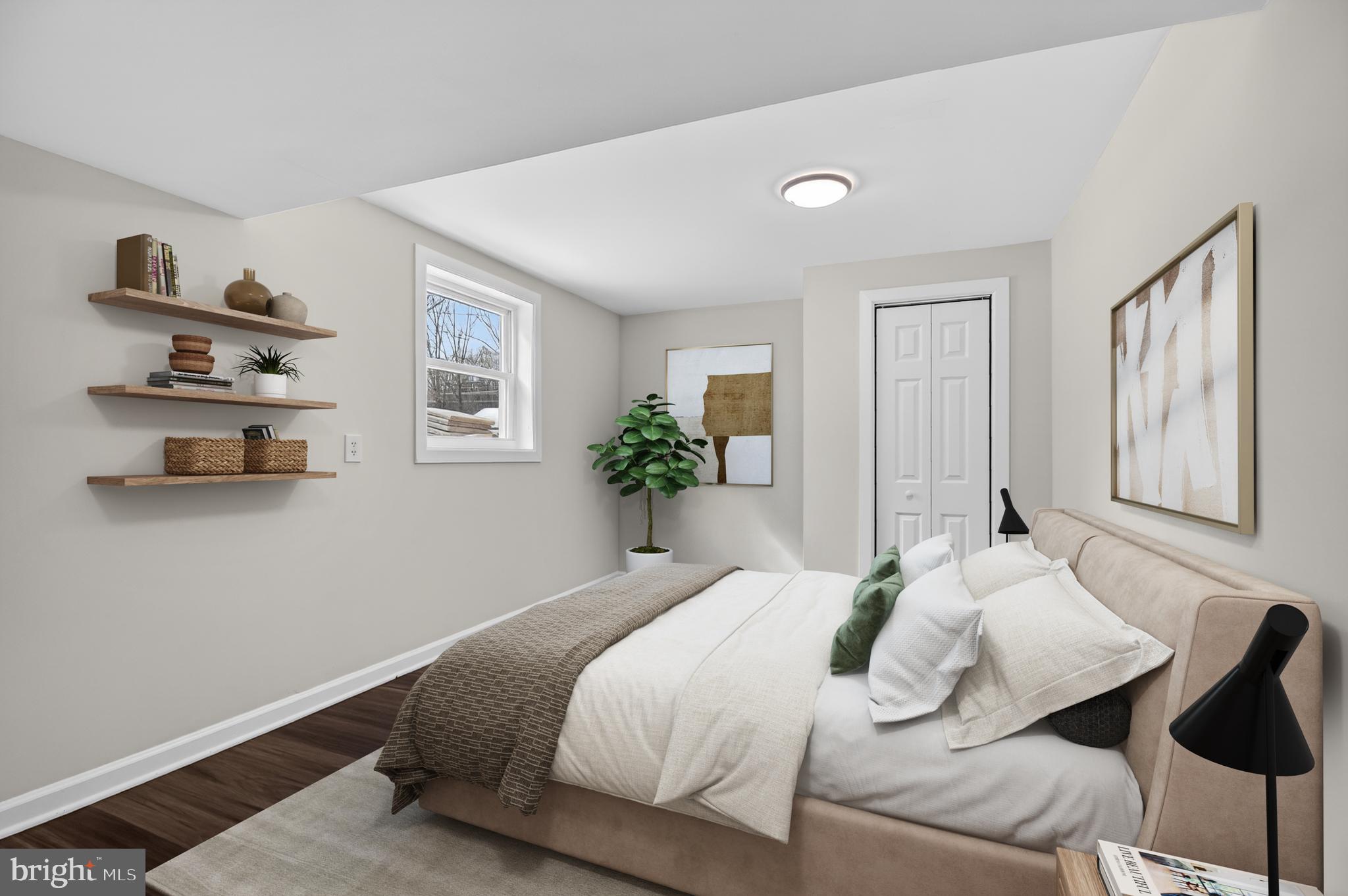 COLLEGE PARK WOODS - Residential