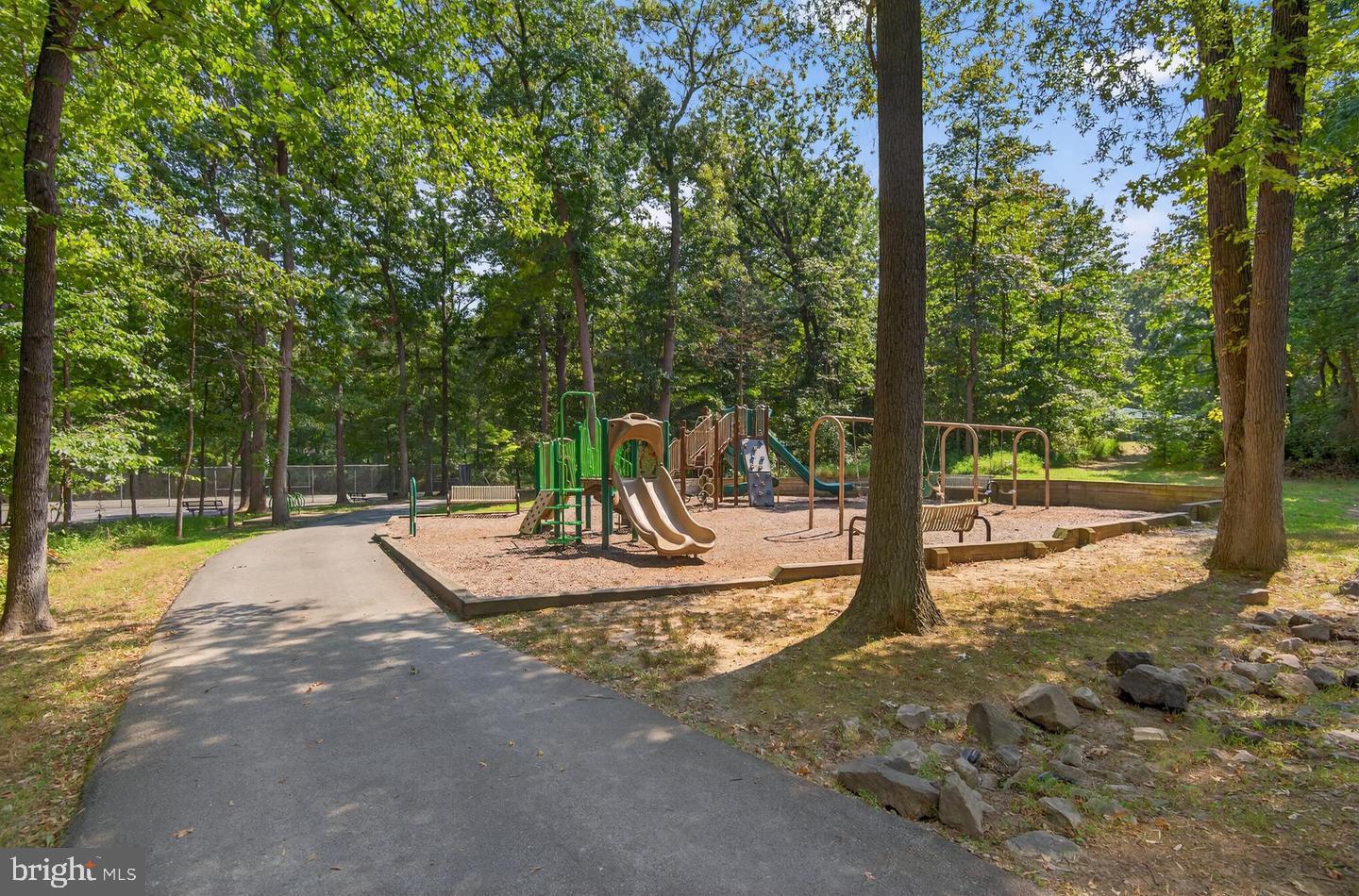 COLLEGE PARK WOODS - Residential