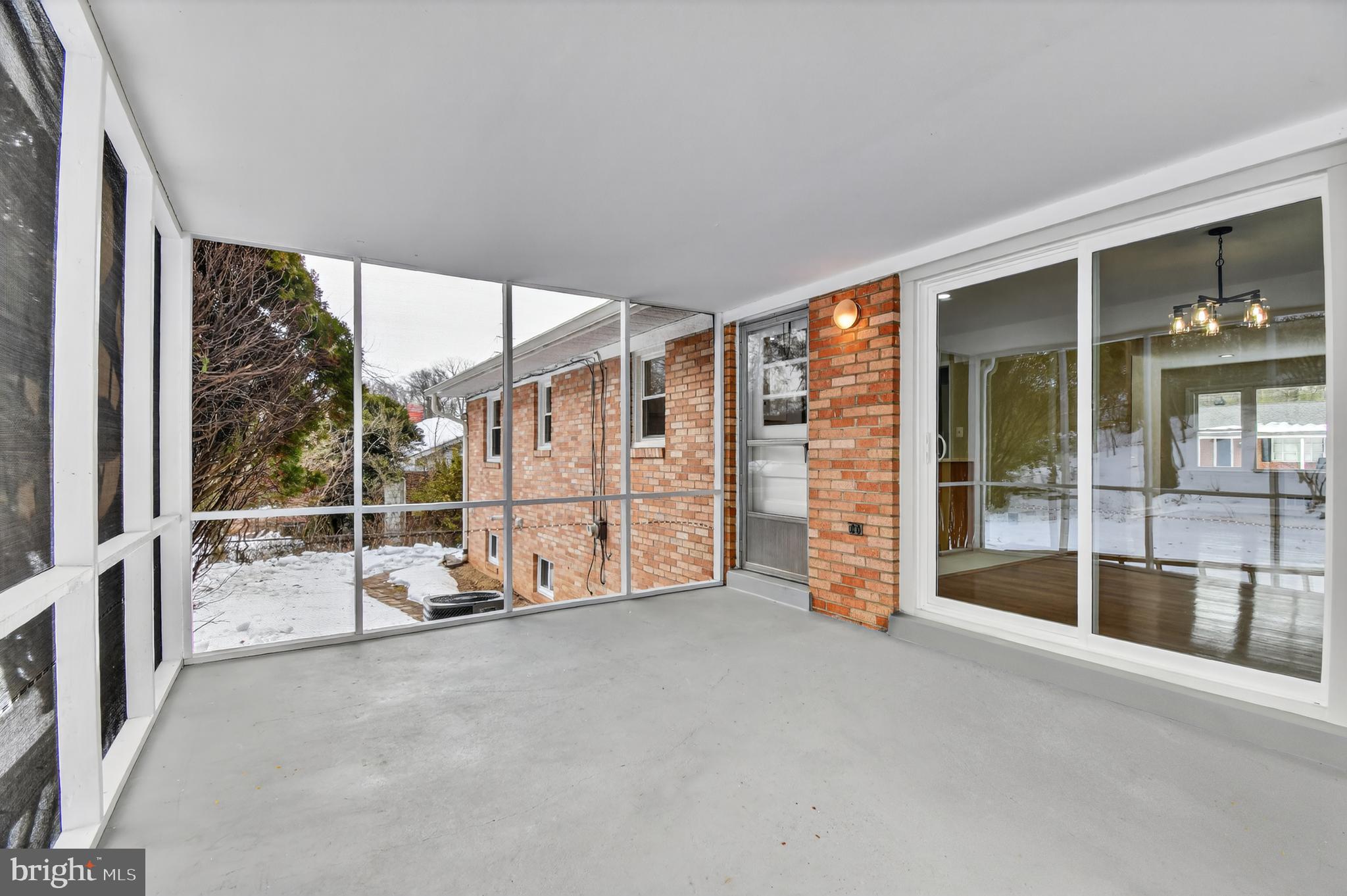 COLLEGE PARK WOODS - Residential