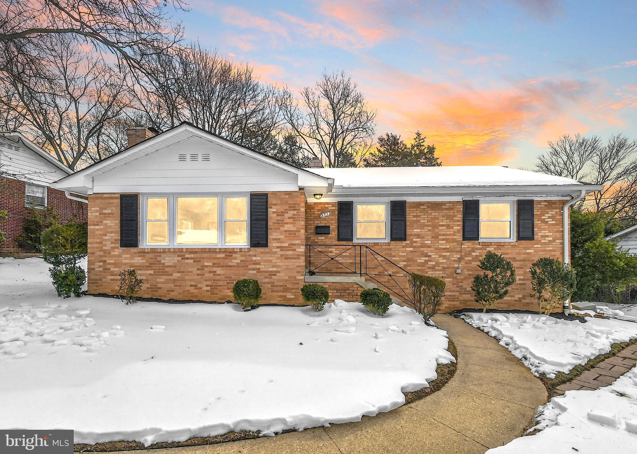 COLLEGE PARK WOODS - Residential