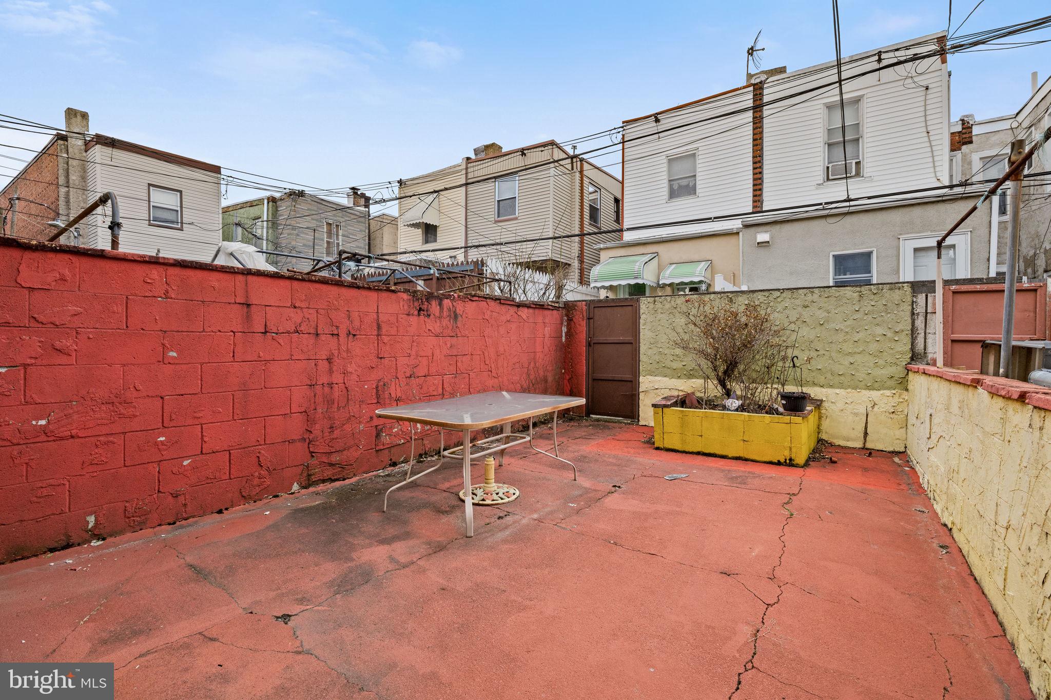 LOWER MOYAMENSING - Residential