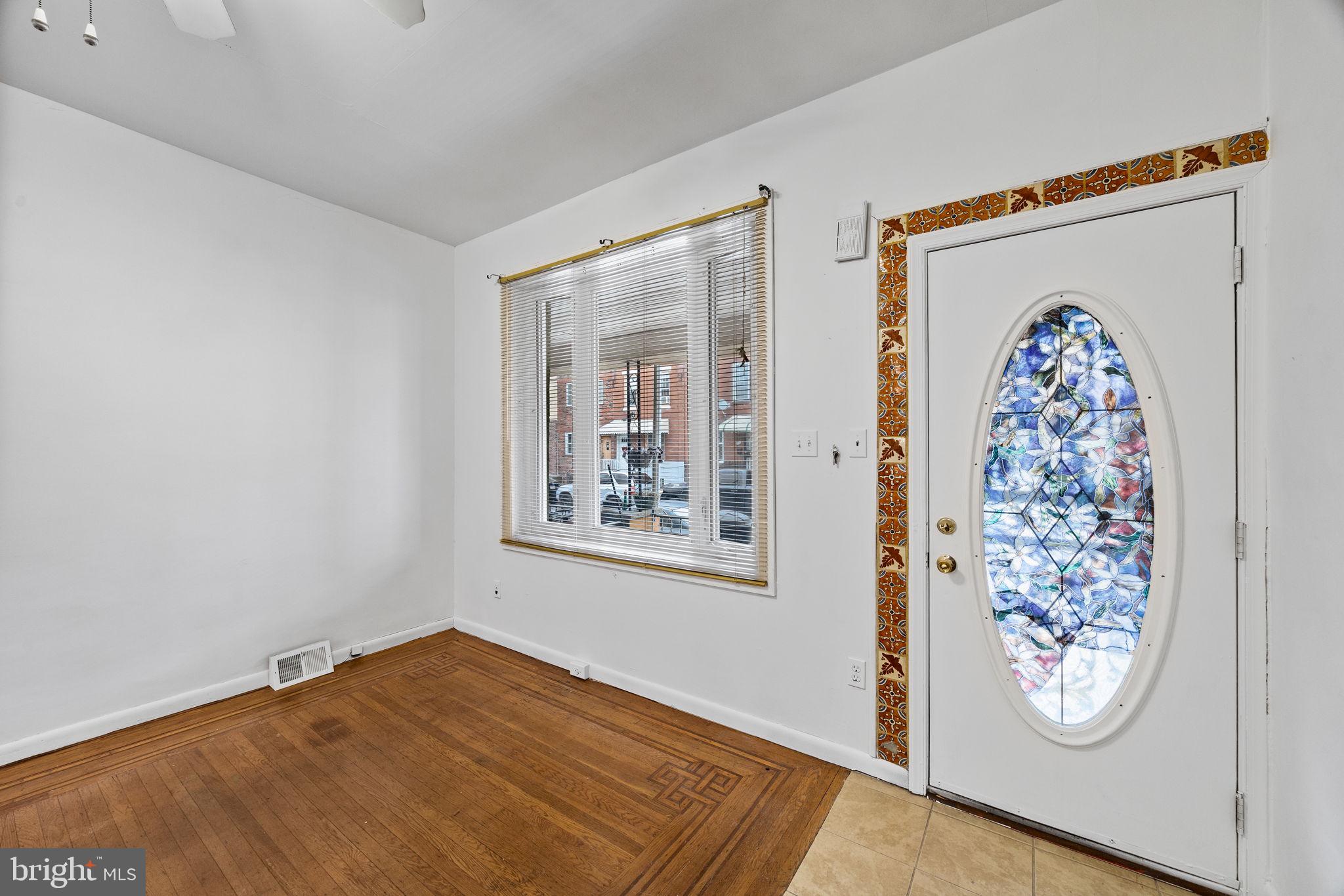 LOWER MOYAMENSING - Residential