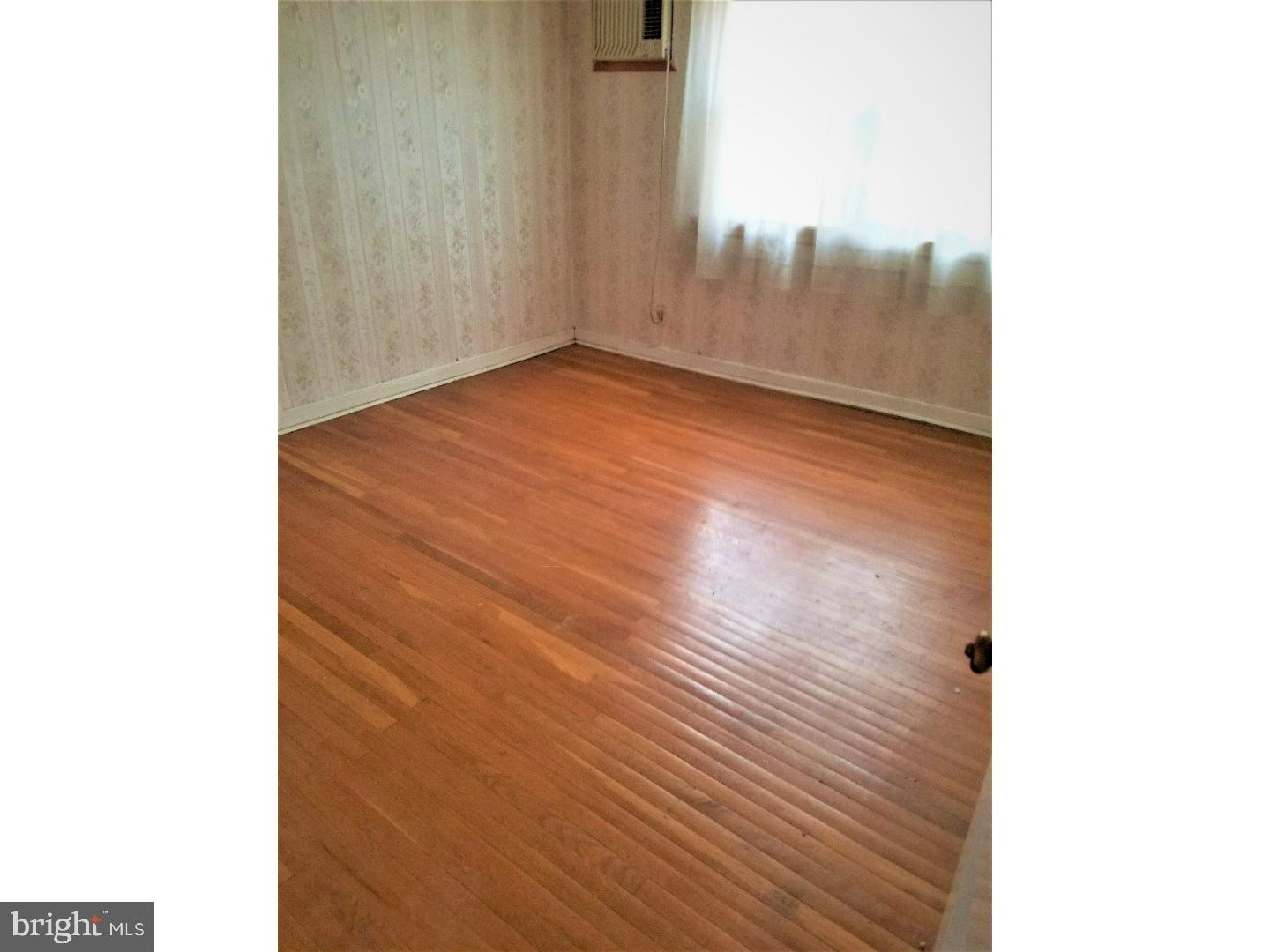 BRIDESBURG - Residential