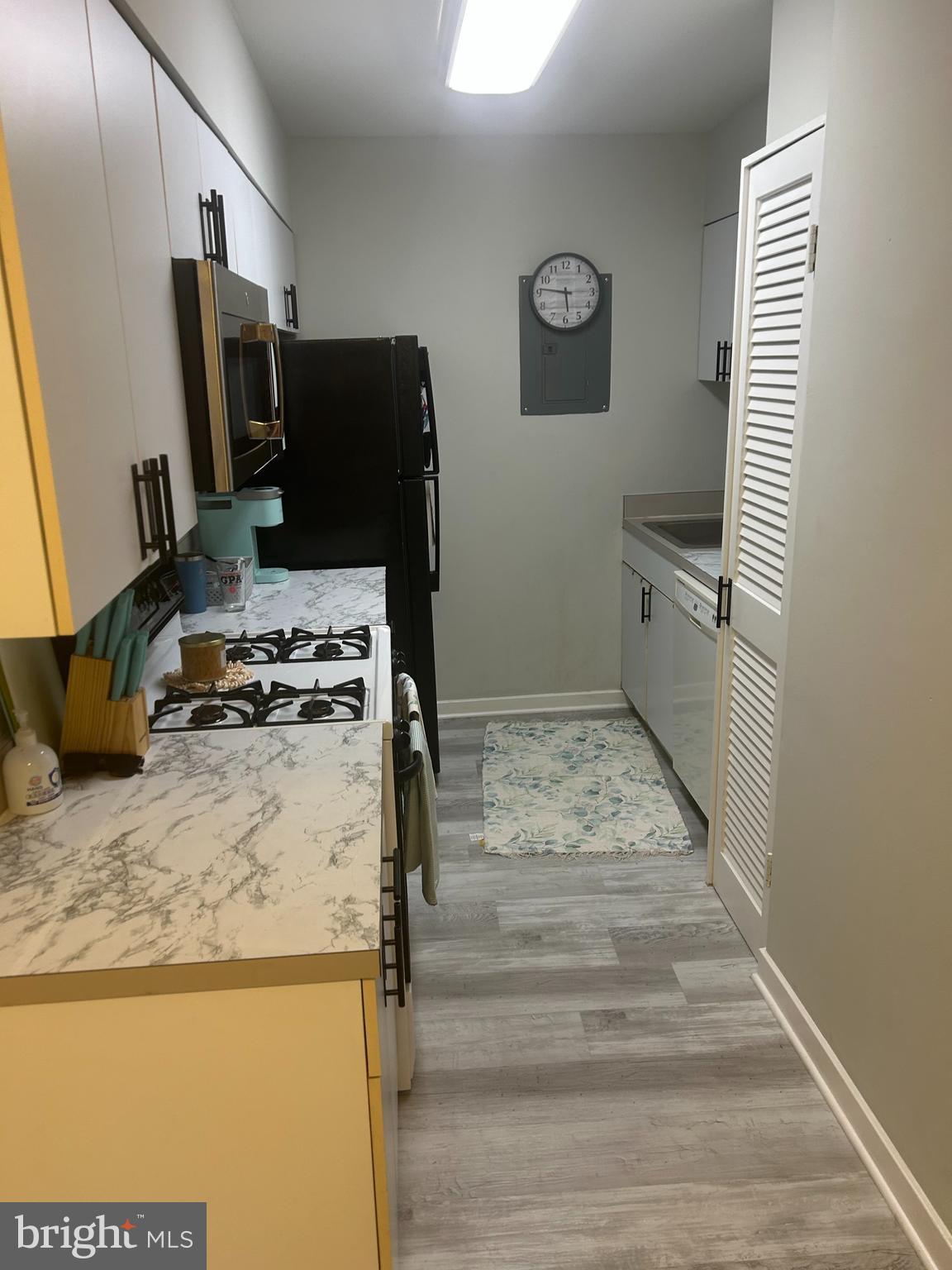 FAIRWINDS OF ANNAPOLIS - Residential Lease