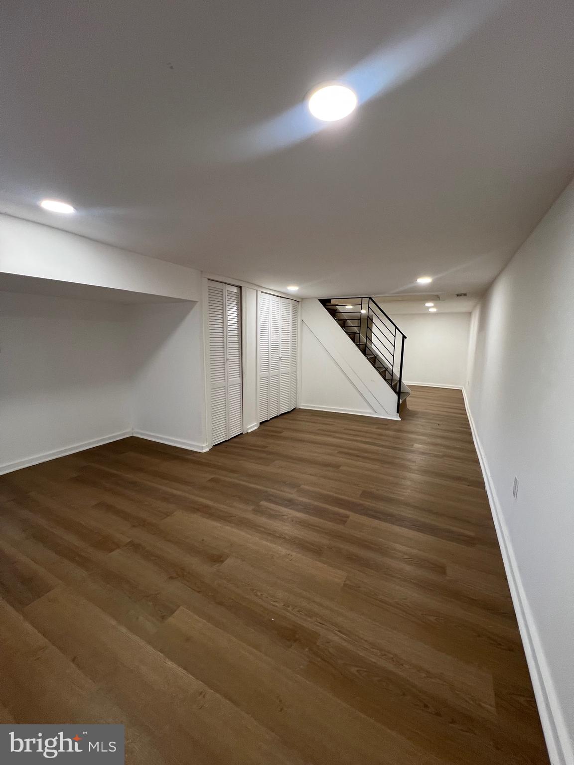 SHARSWOOD - Residential