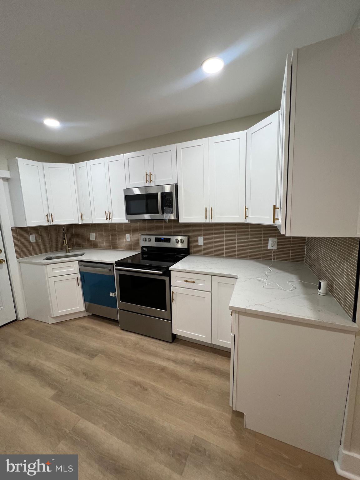 SHARSWOOD - Residential