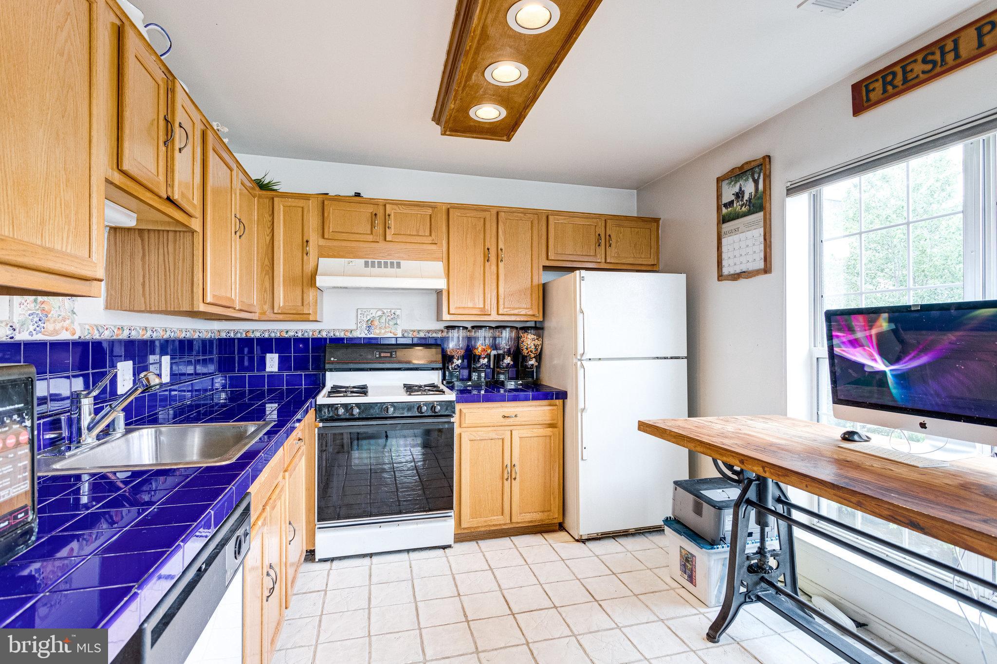 GUNSTON CORNER - Residential