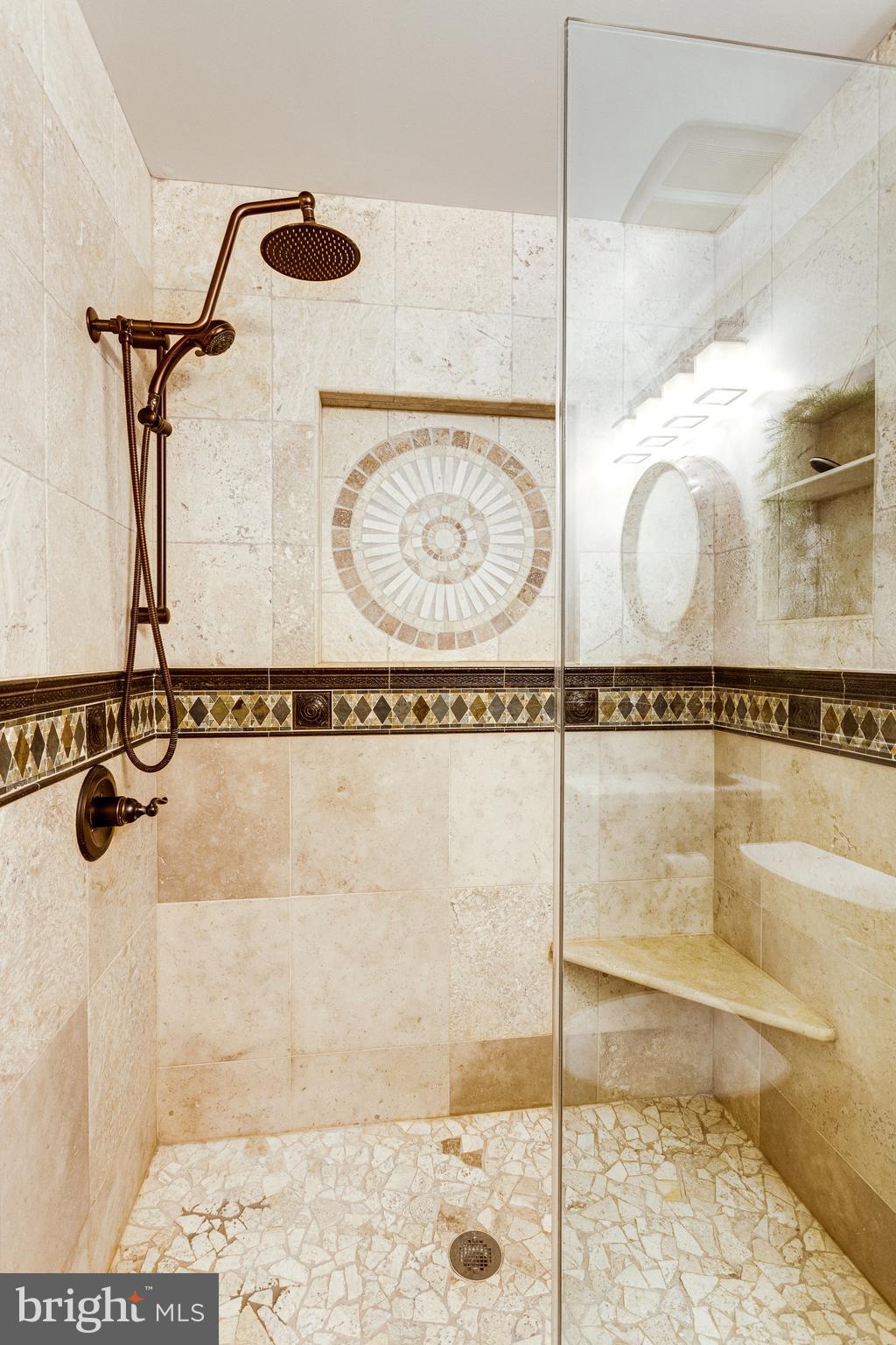 GUNSTON CORNER - Residential