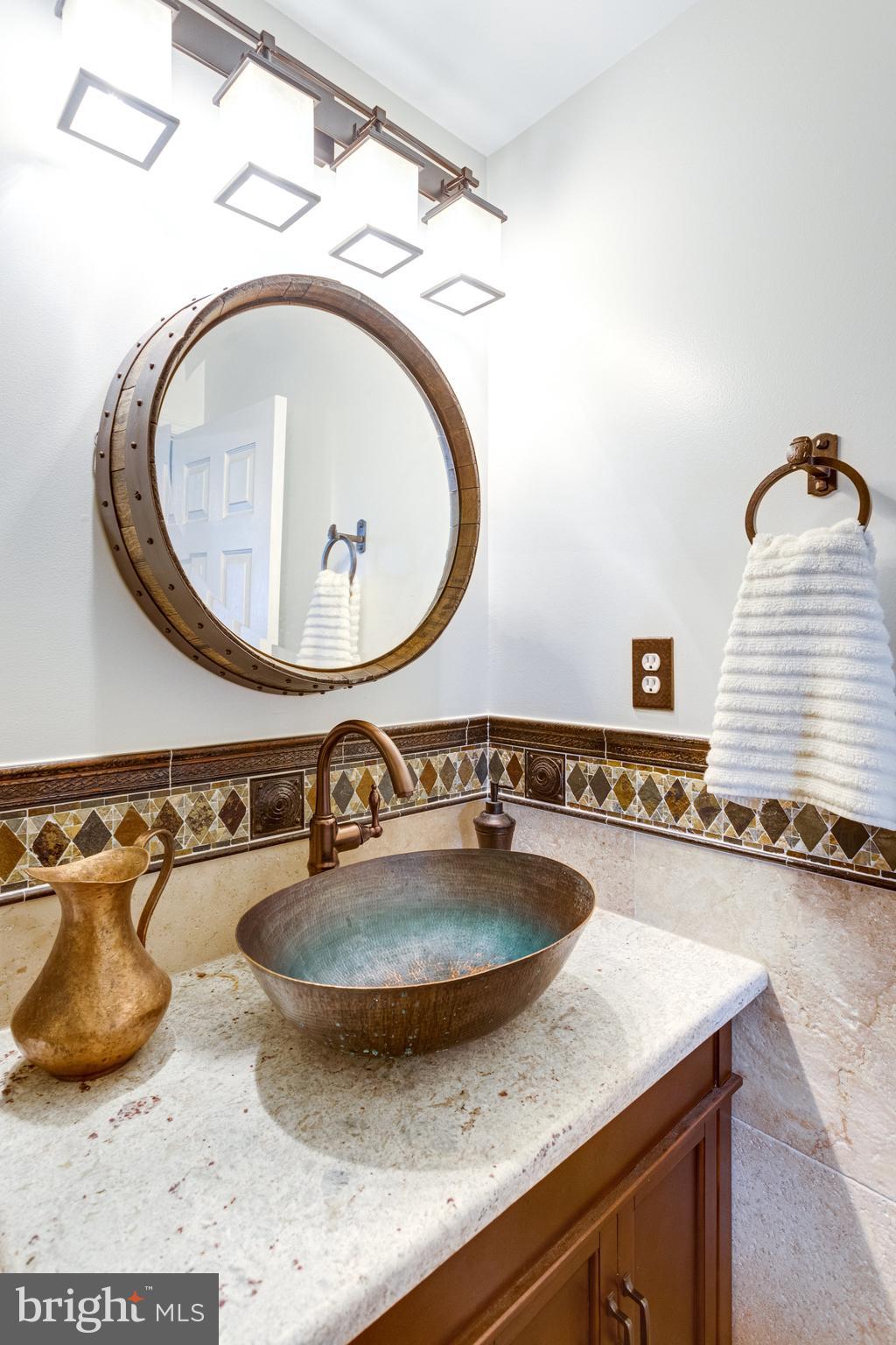 GUNSTON CORNER - Residential