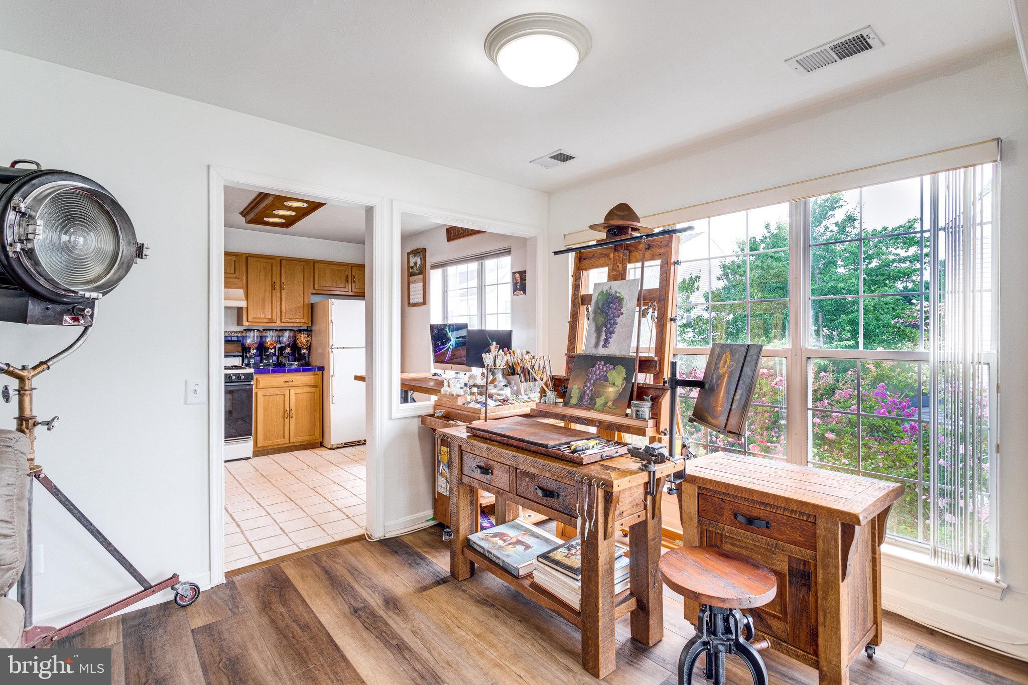 GUNSTON CORNER - Residential