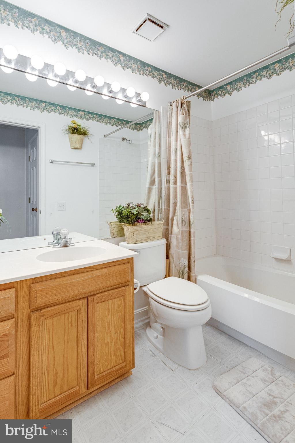 GUNSTON CORNER - Residential