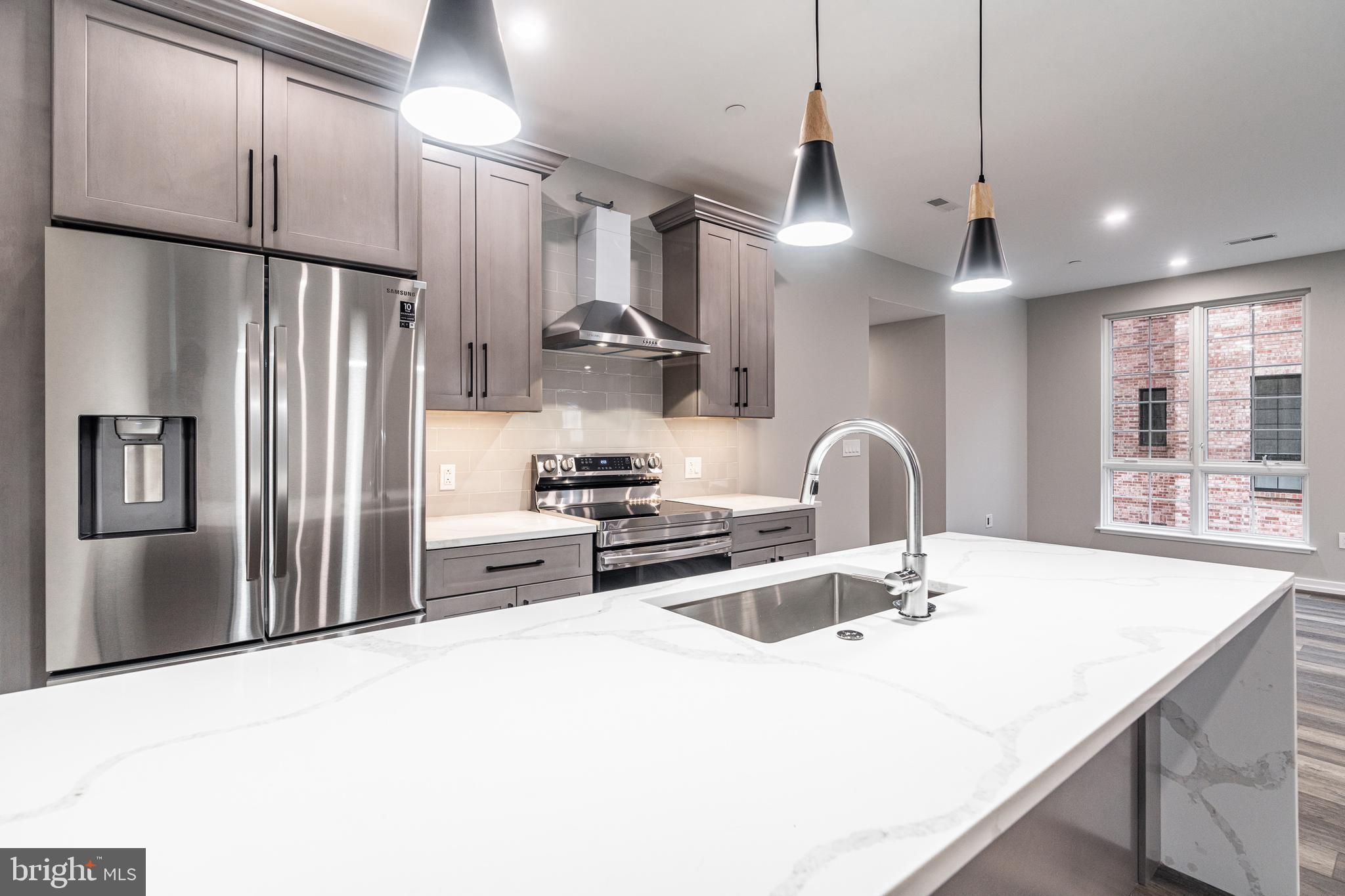 GRADUATE HOSPITAL - Residential Income