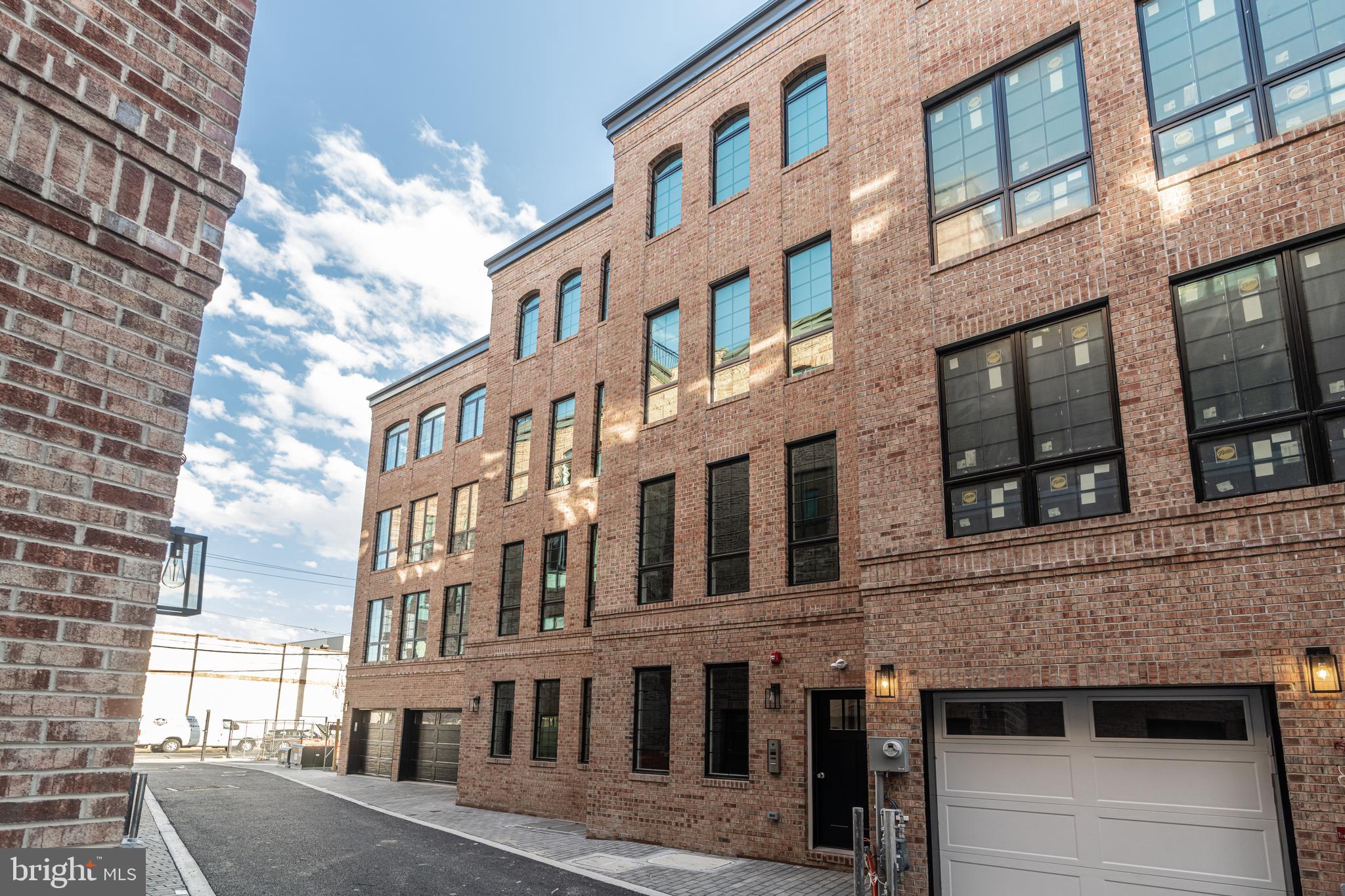 GRADUATE HOSPITAL - Residential Income