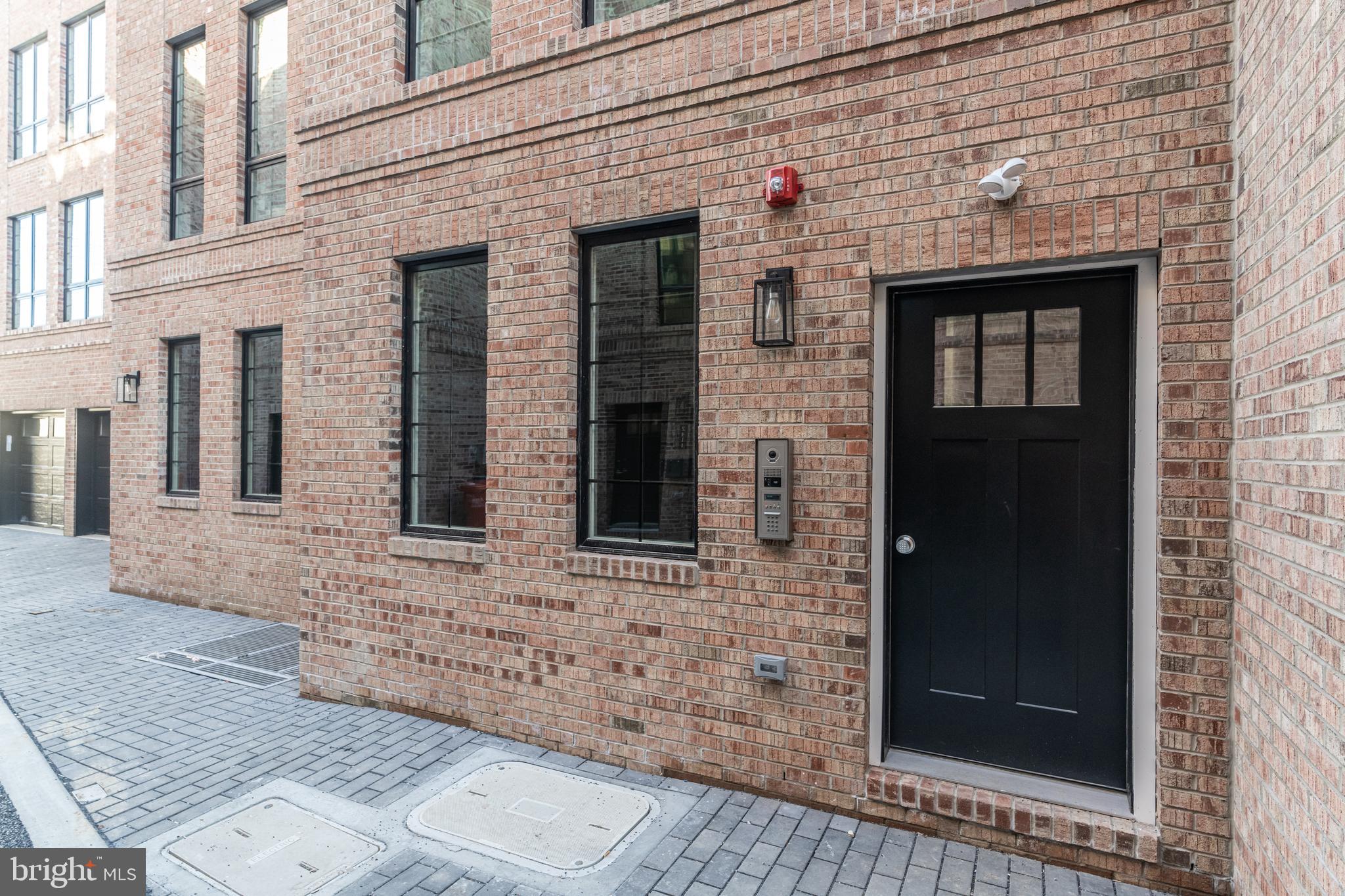 GRADUATE HOSPITAL - Residential Income