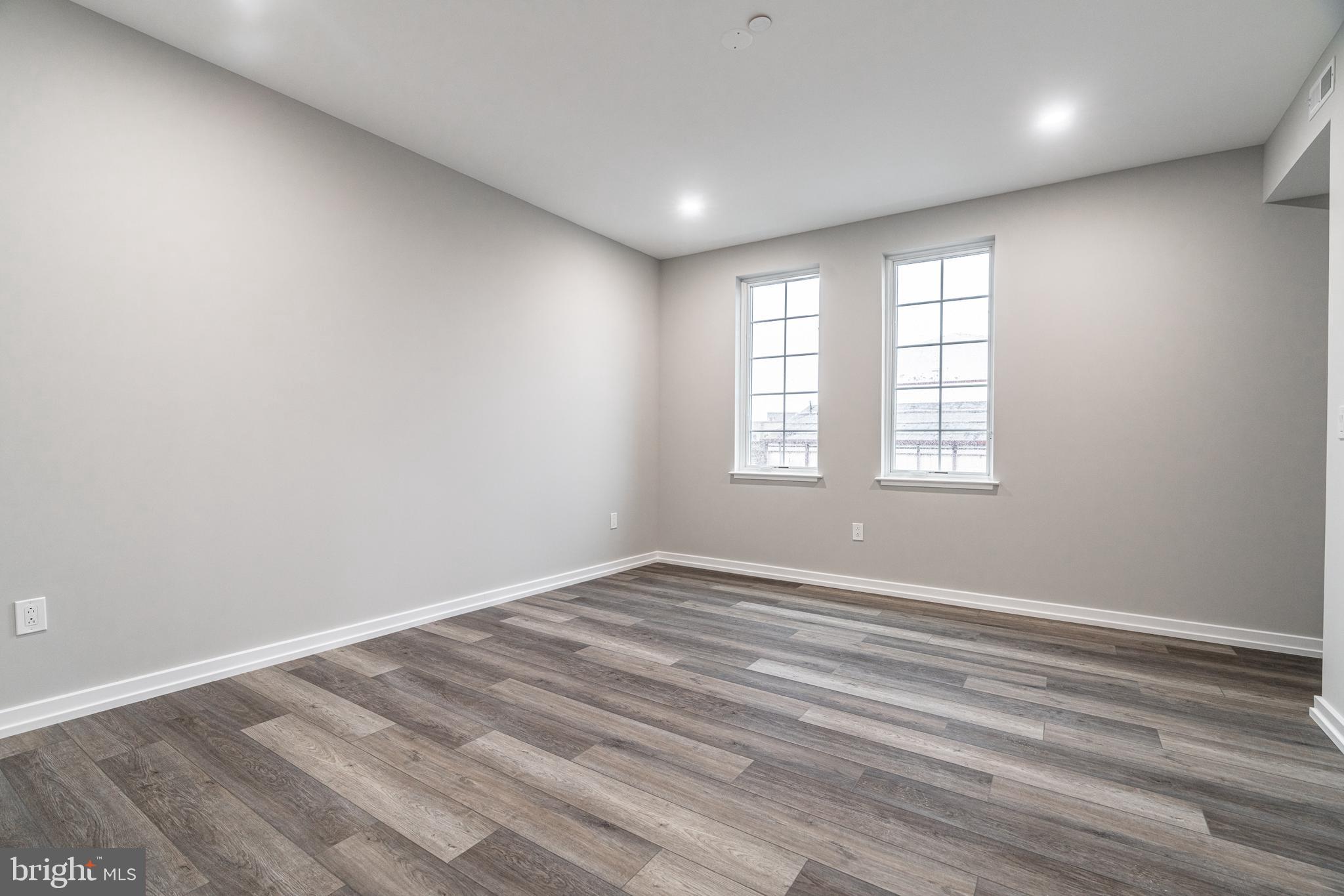 GRADUATE HOSPITAL - Residential Income