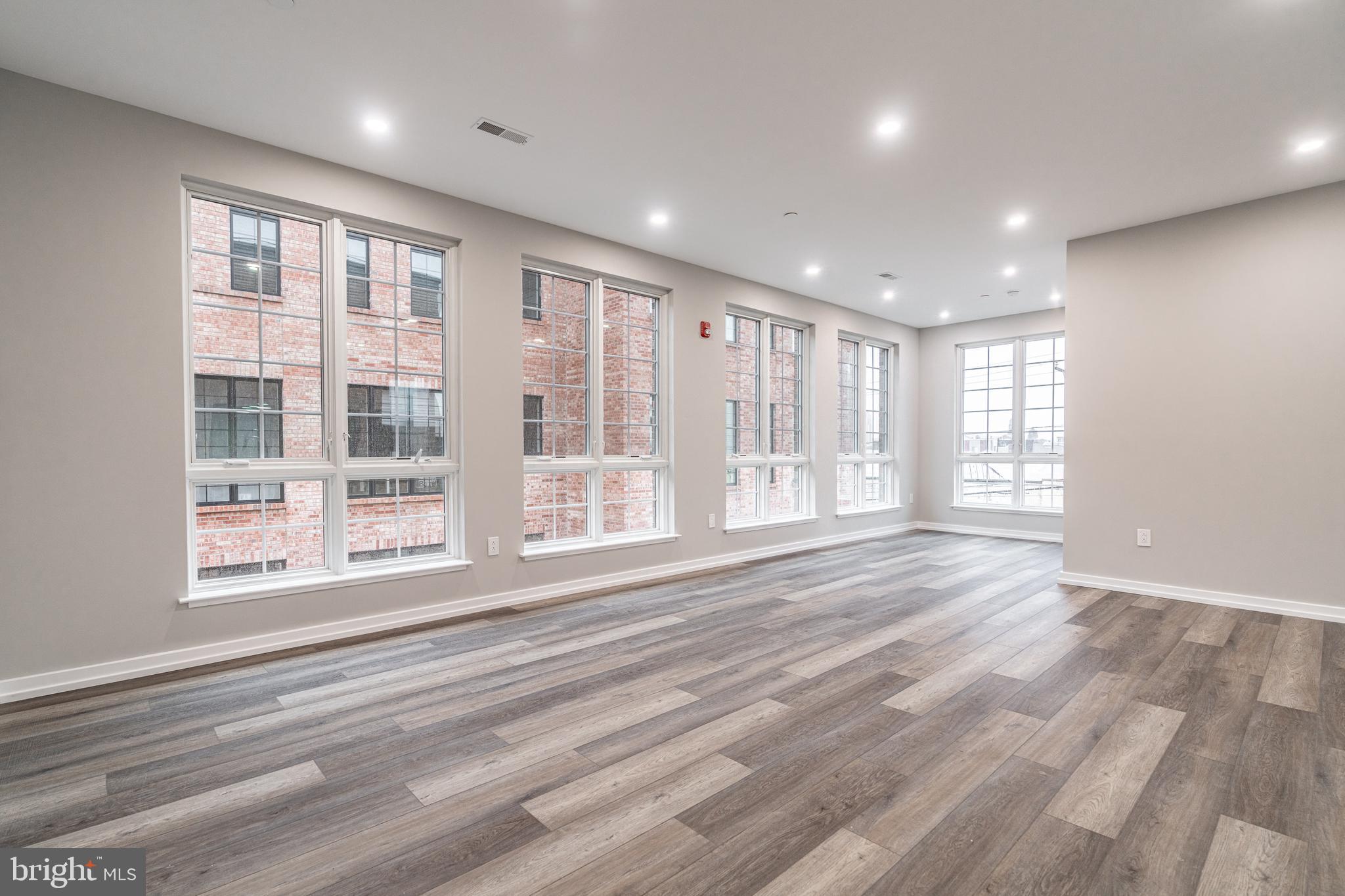 GRADUATE HOSPITAL - Residential Income