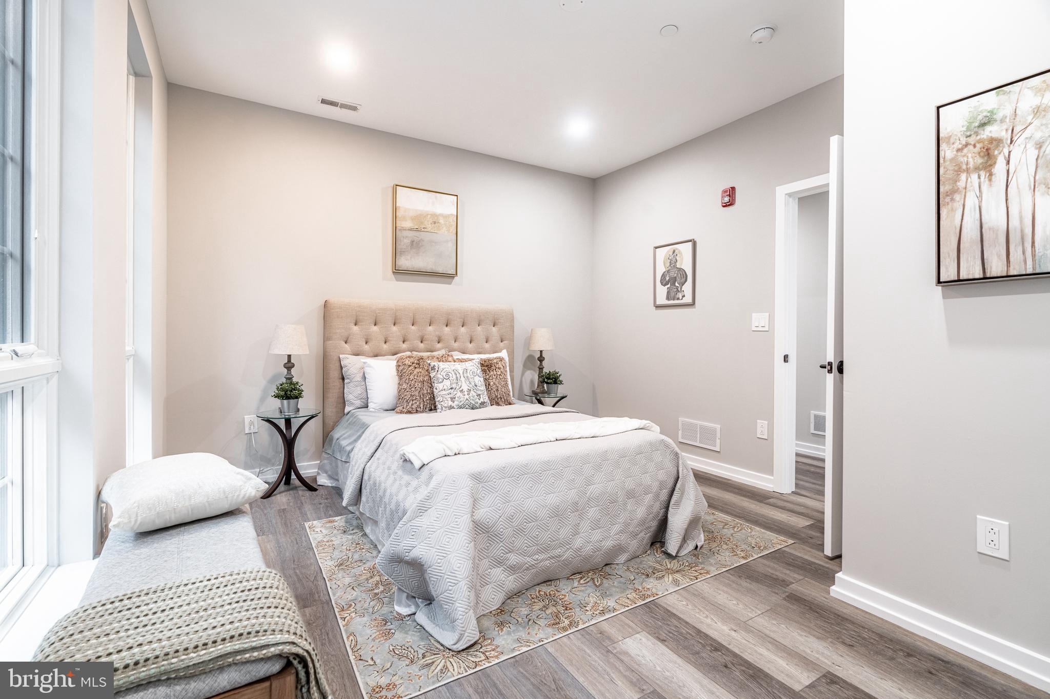 GRADUATE HOSPITAL - Residential Income