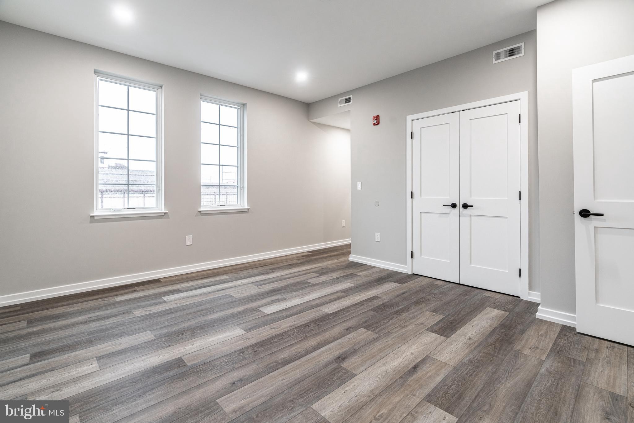 GRADUATE HOSPITAL - Residential Income