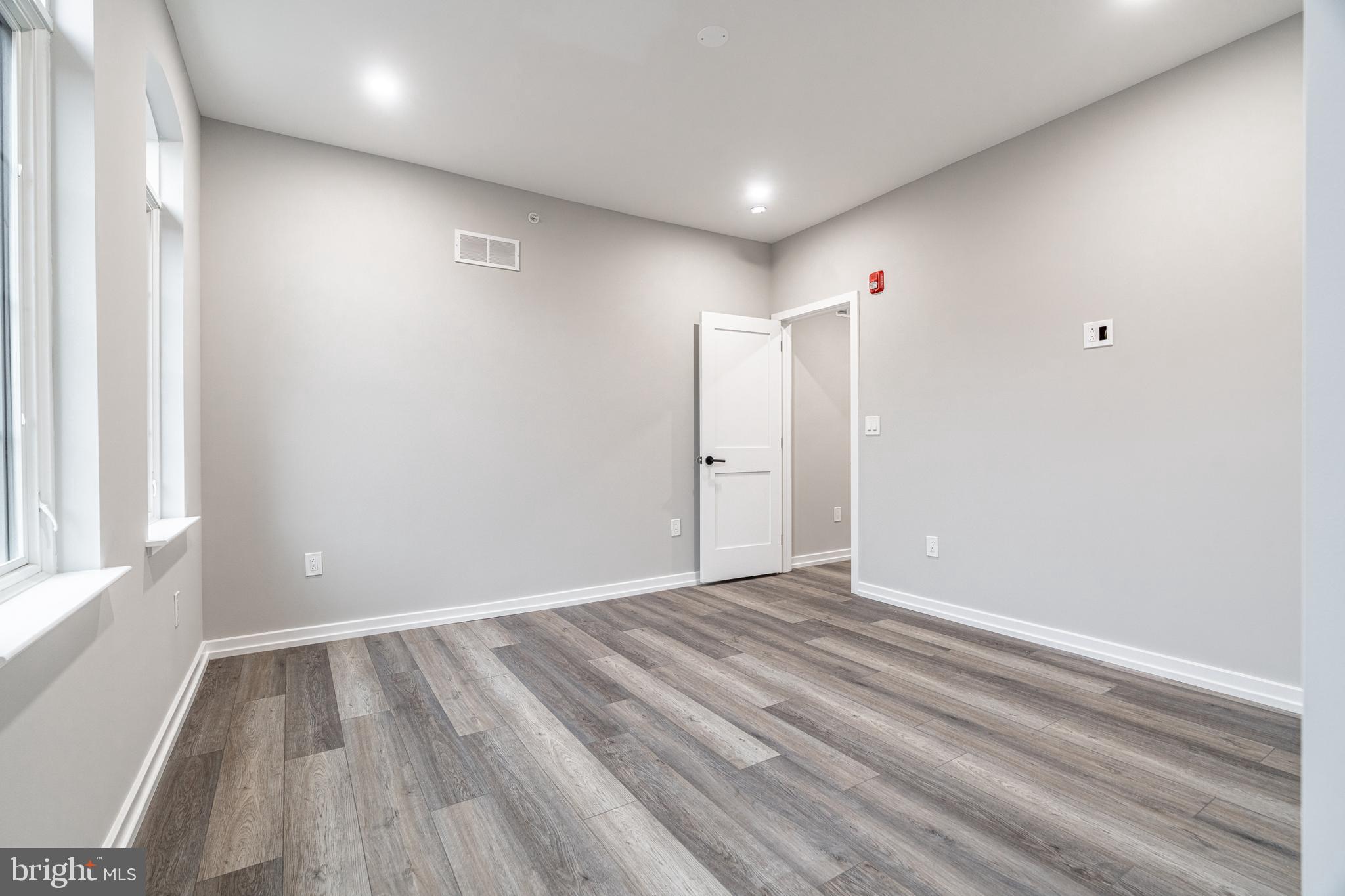 GRADUATE HOSPITAL - Residential Income