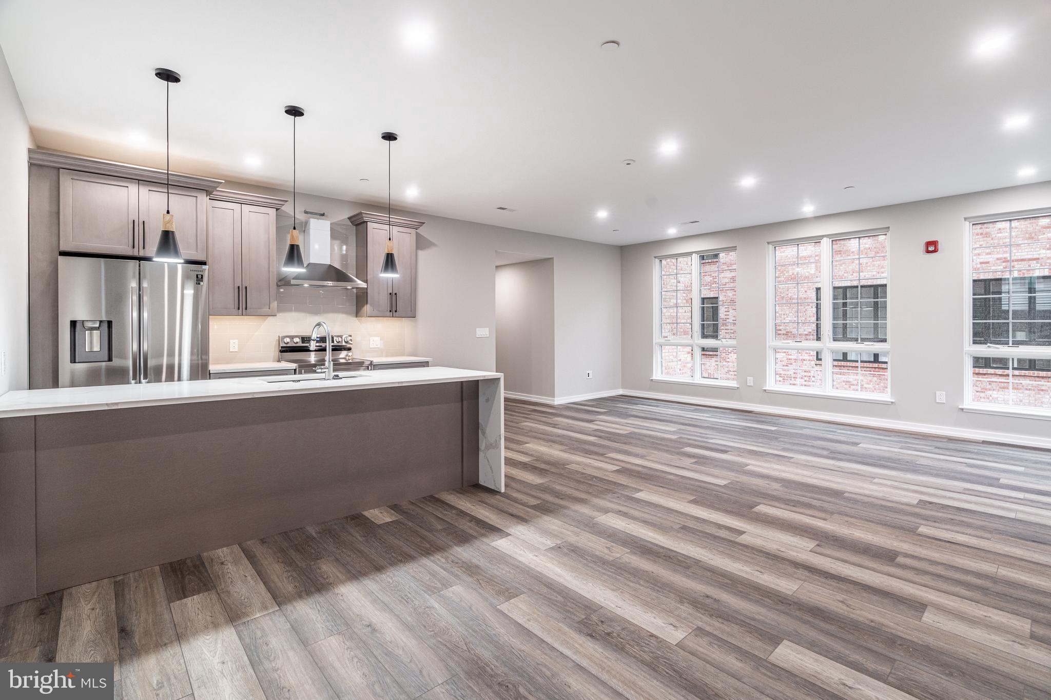 GRADUATE HOSPITAL - Residential Income