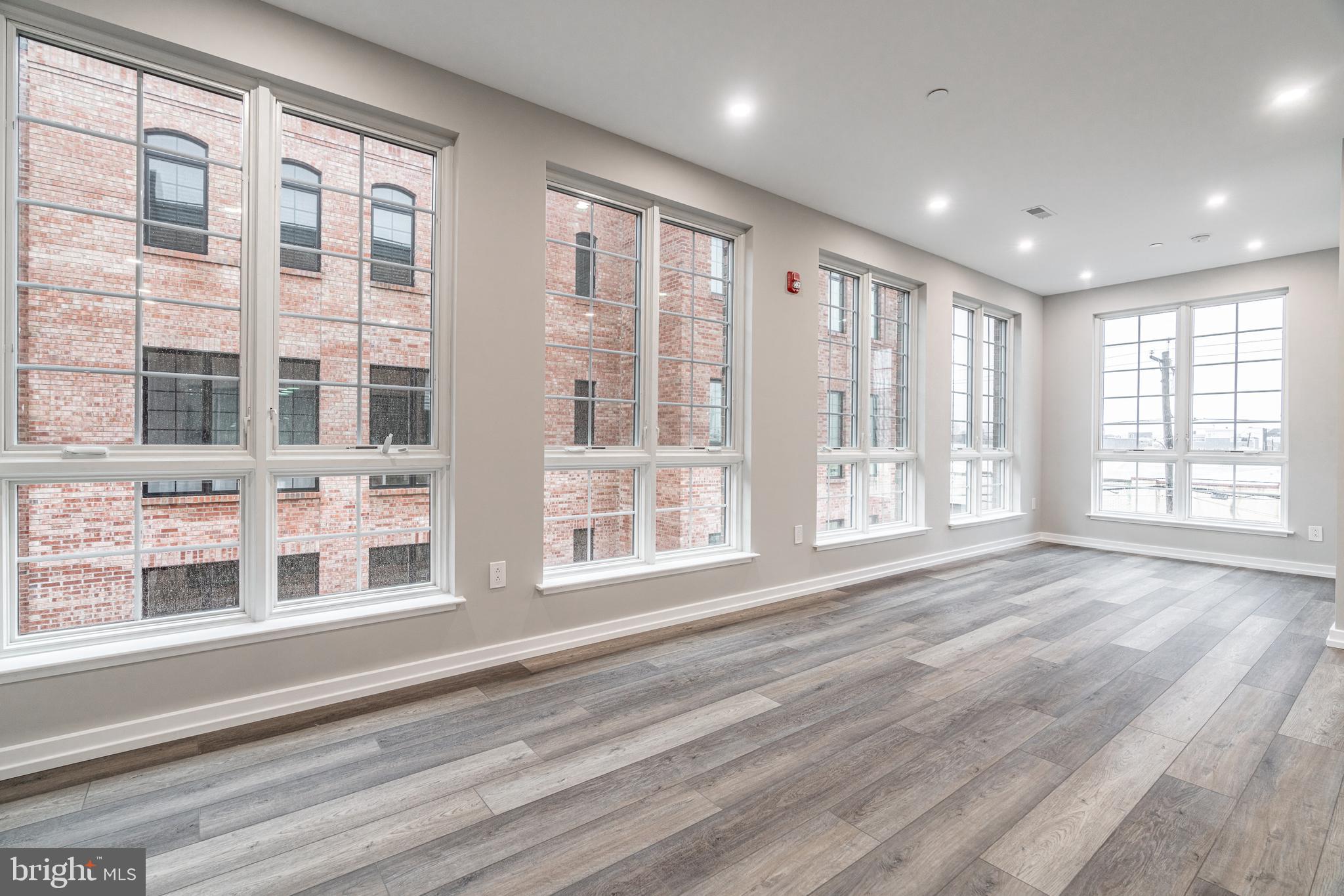 GRADUATE HOSPITAL - Residential Income