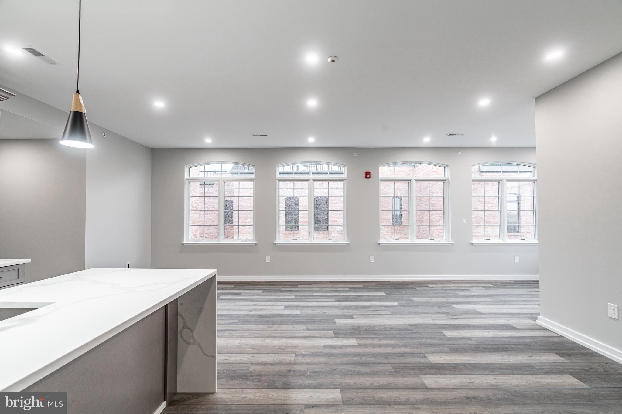 GRADUATE HOSPITAL - Residential Income