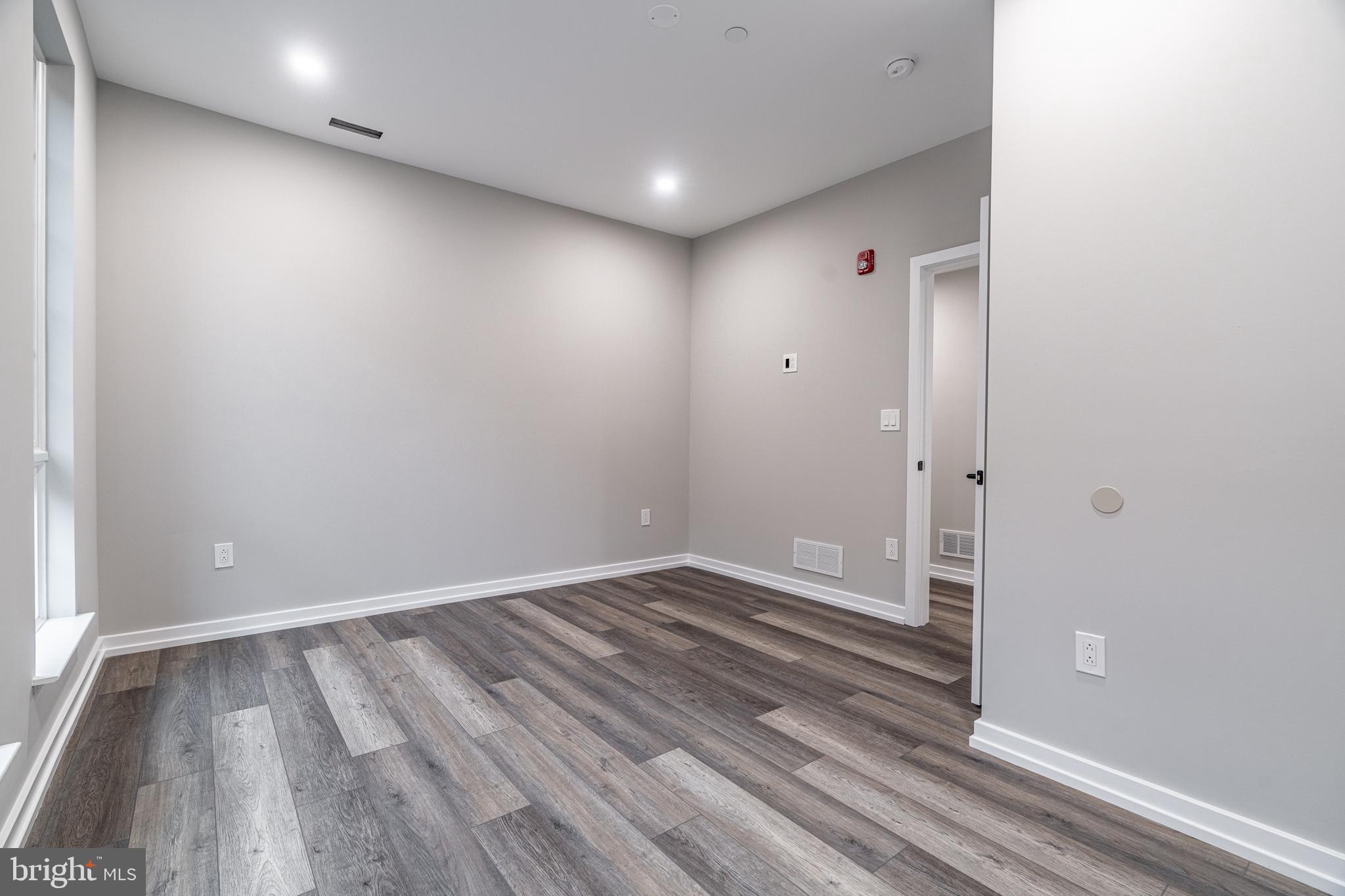 GRADUATE HOSPITAL - Residential Income