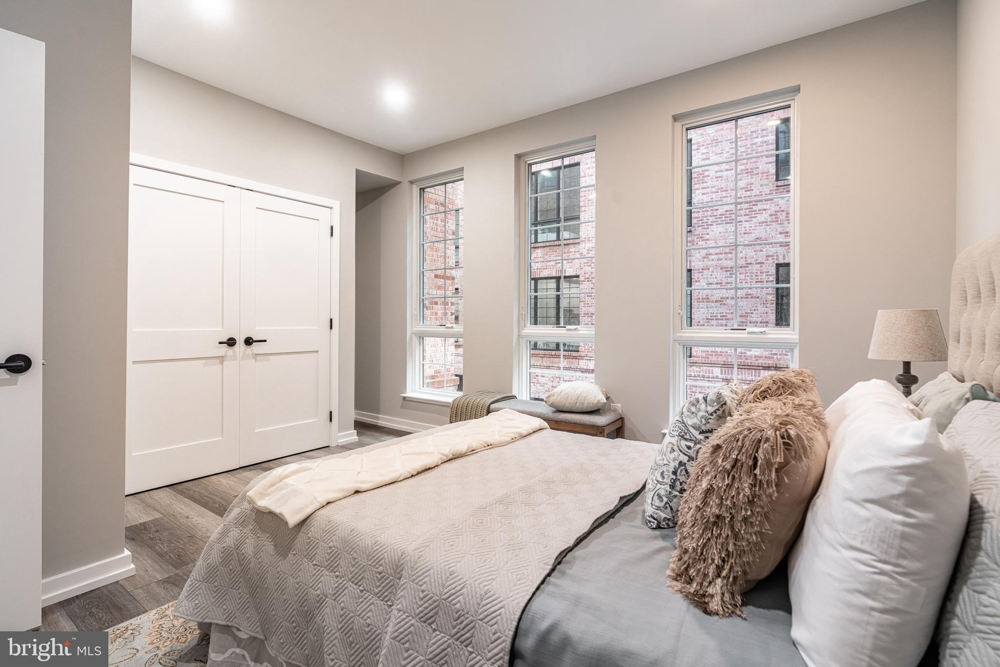 GRADUATE HOSPITAL - Residential Income