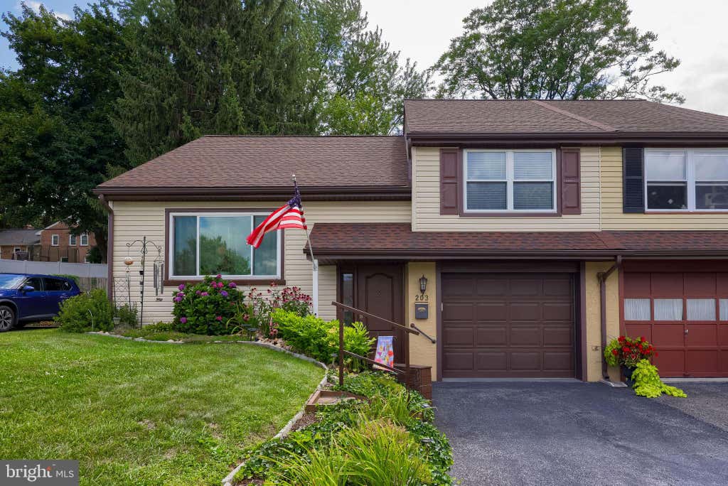 Photo of 203 Irene Avenue, EPHRATA, PA 17522 (MLS # PALA2092996)