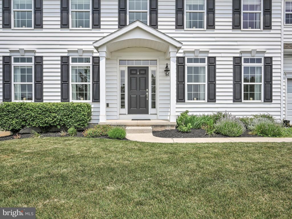 Photo of 820 JASMINE AVE, MOUNT JOY, PA 17552 (MLS # PALA2035010)